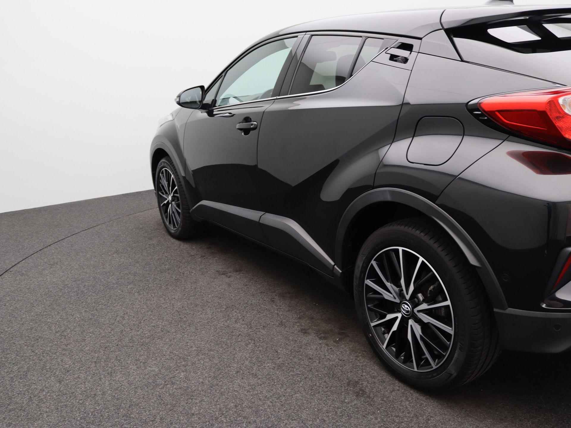 Toyota C-HR 1.2 Executive | Trekhaak | 1.100 kg trekgewicht | - 36/39