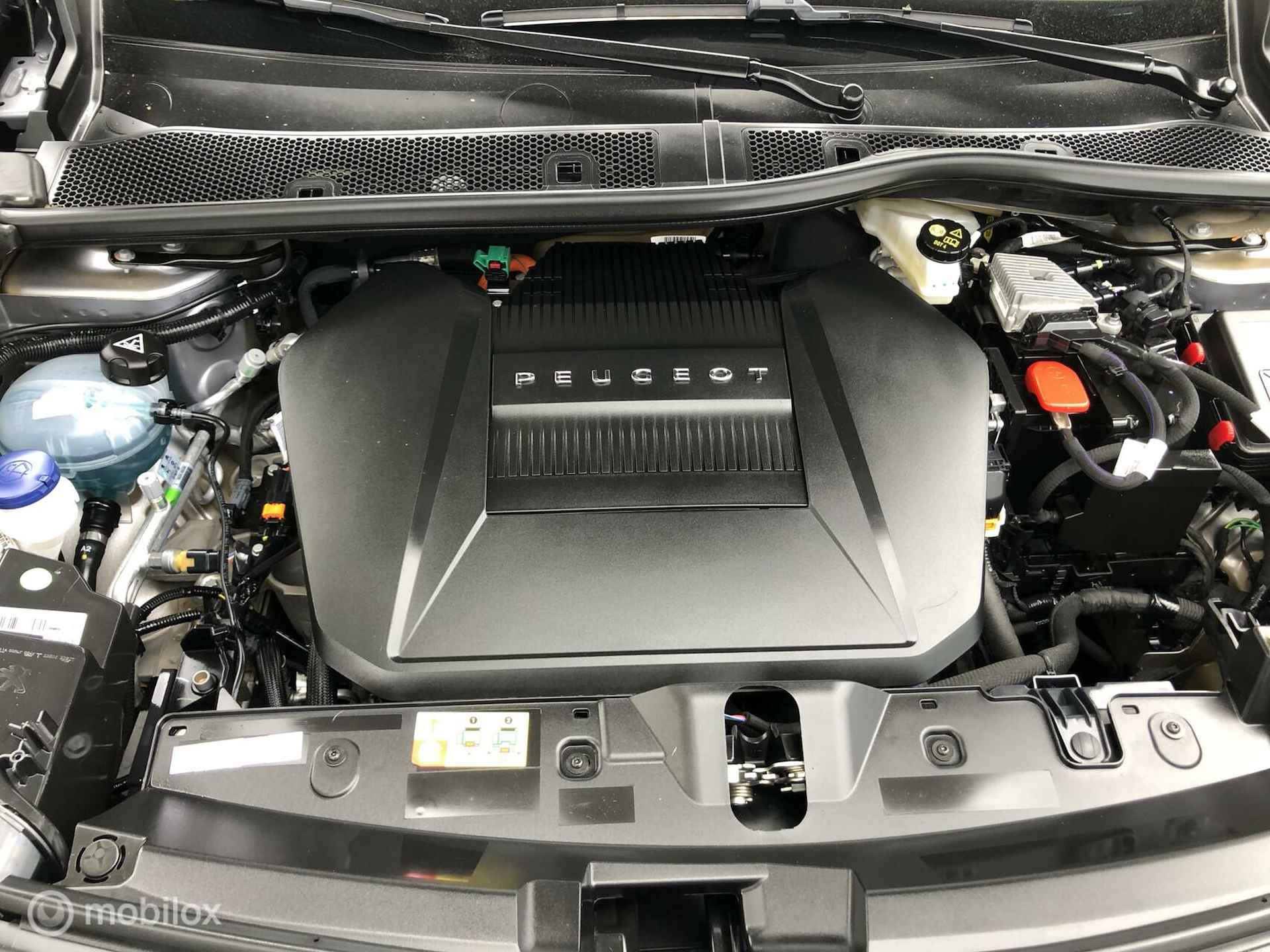 Peugeot e-2008 EV GT-LINE 50 kWh 3FASEN SNEL LADEN/BOM VOL ! - 26/28