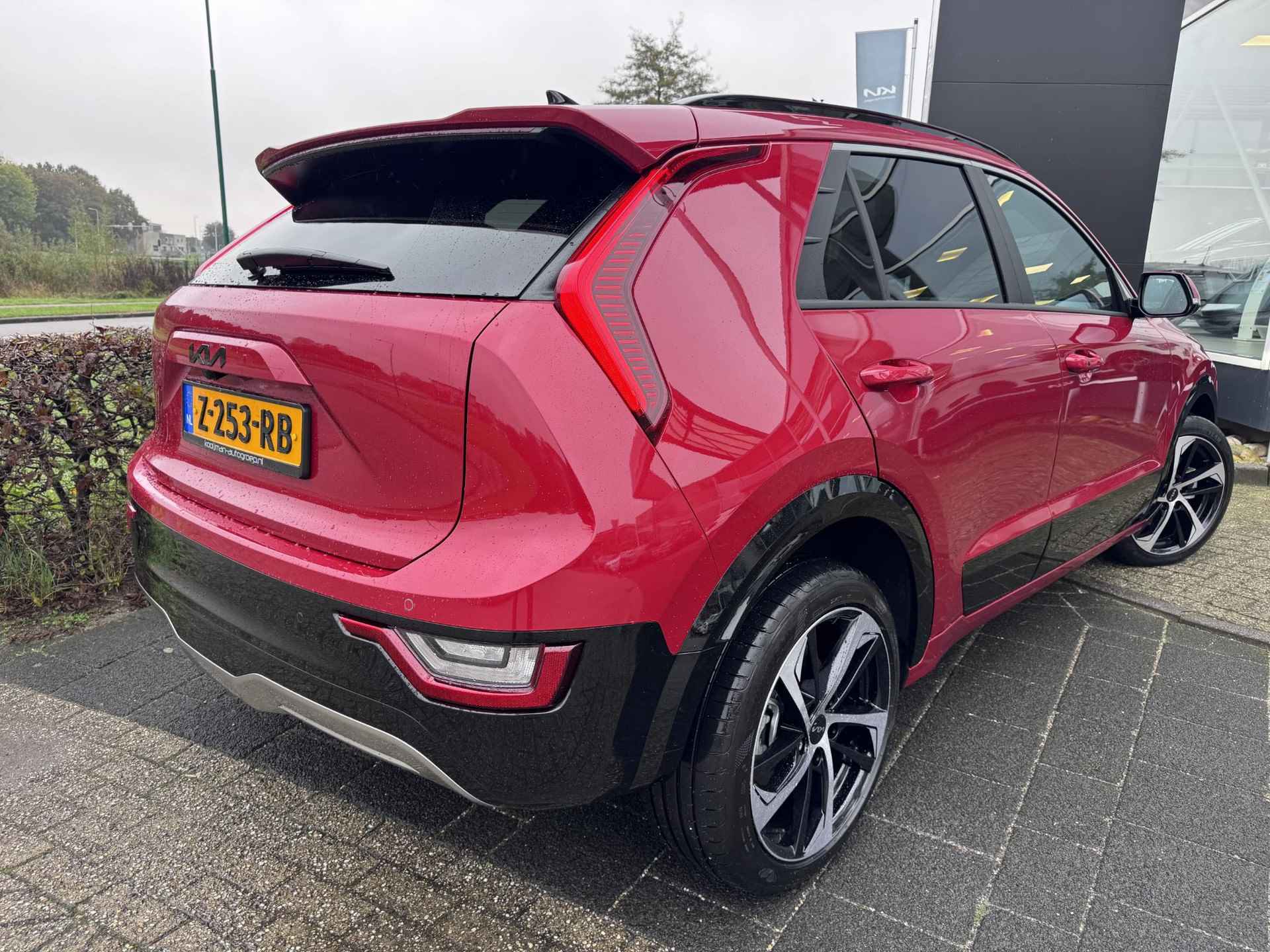 Kia Niro EV DynamicPlusLine 64.8 kWh | KM-Stand kan oplopen | Unieke velgen | Zwarte logo's | Schuif/Kanteldak | Enz... - 4/28