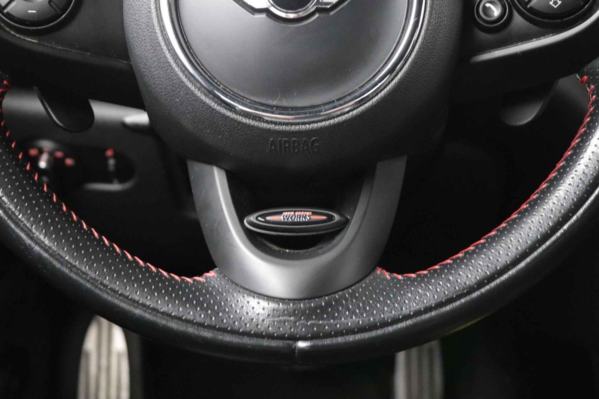 Mini Cooper S 2.0  Kings Cross JCW | Leder | Head-Up Display | Harman Kardon Audio | Stoelverwarming | - 42/57