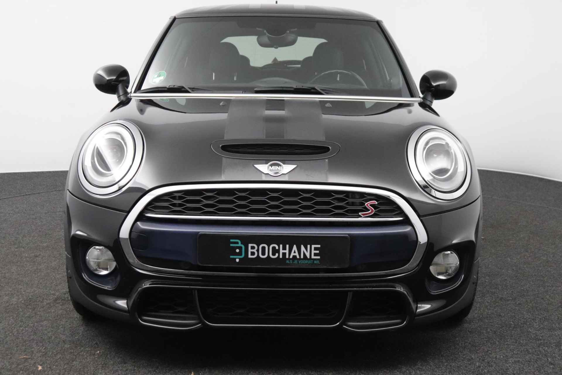 Mini Cooper S 2.0  Kings Cross JCW | Leder | Head-Up Display | Harman Kardon Audio | Stoelverwarming | - 13/57