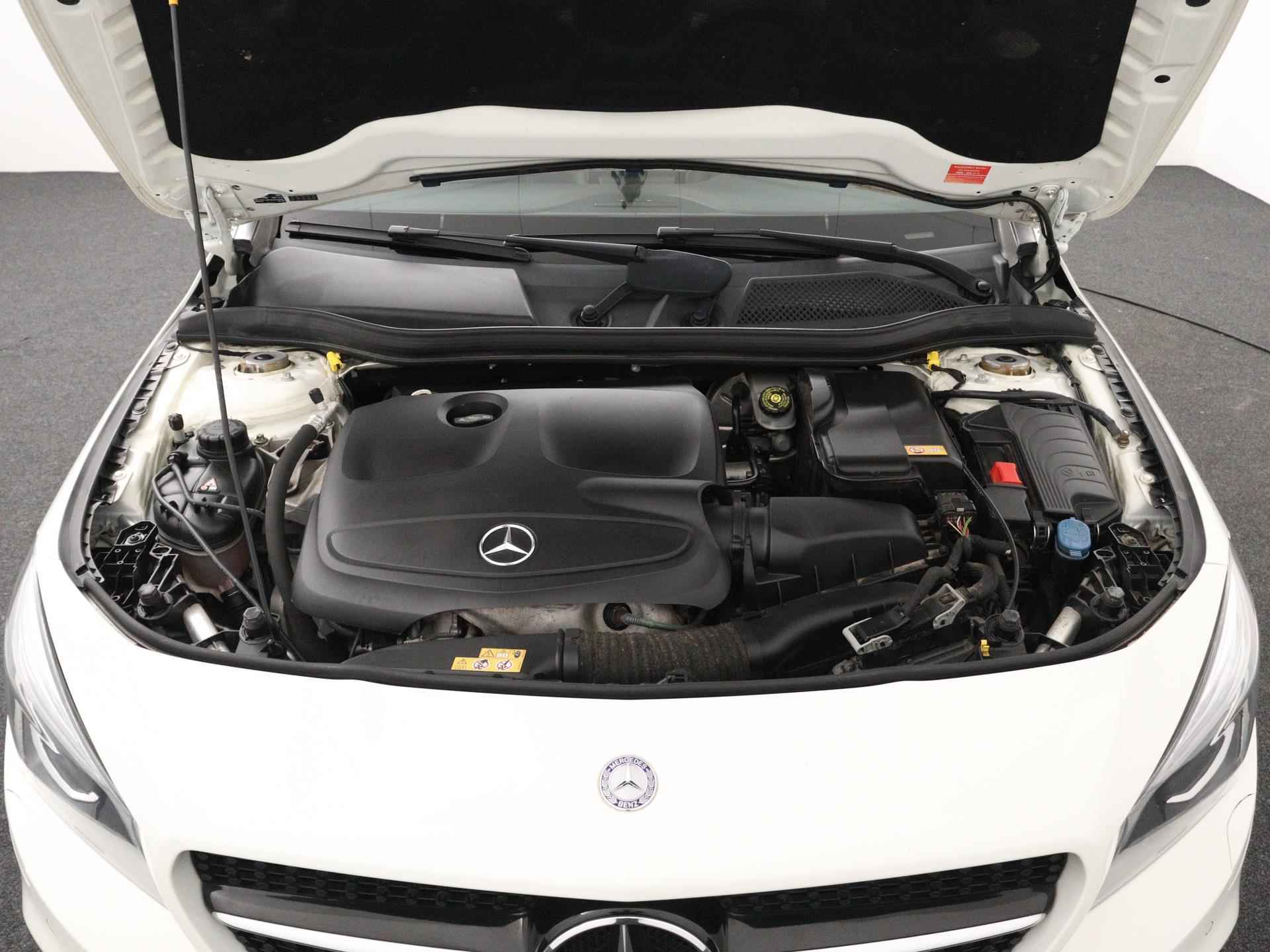 Mercedes-Benz CLA-klasse 200 Prestige | Panorama dak | Stoelverwarming - 5/20