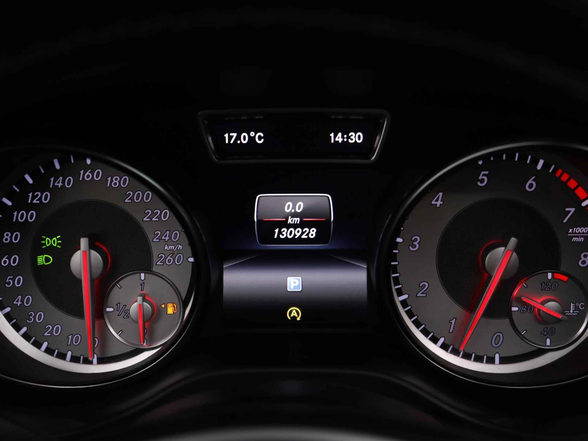 Mercedes-Benz CLA-klasse 200 Prestige | Panorama dak | Stoelverwarming - 14/20