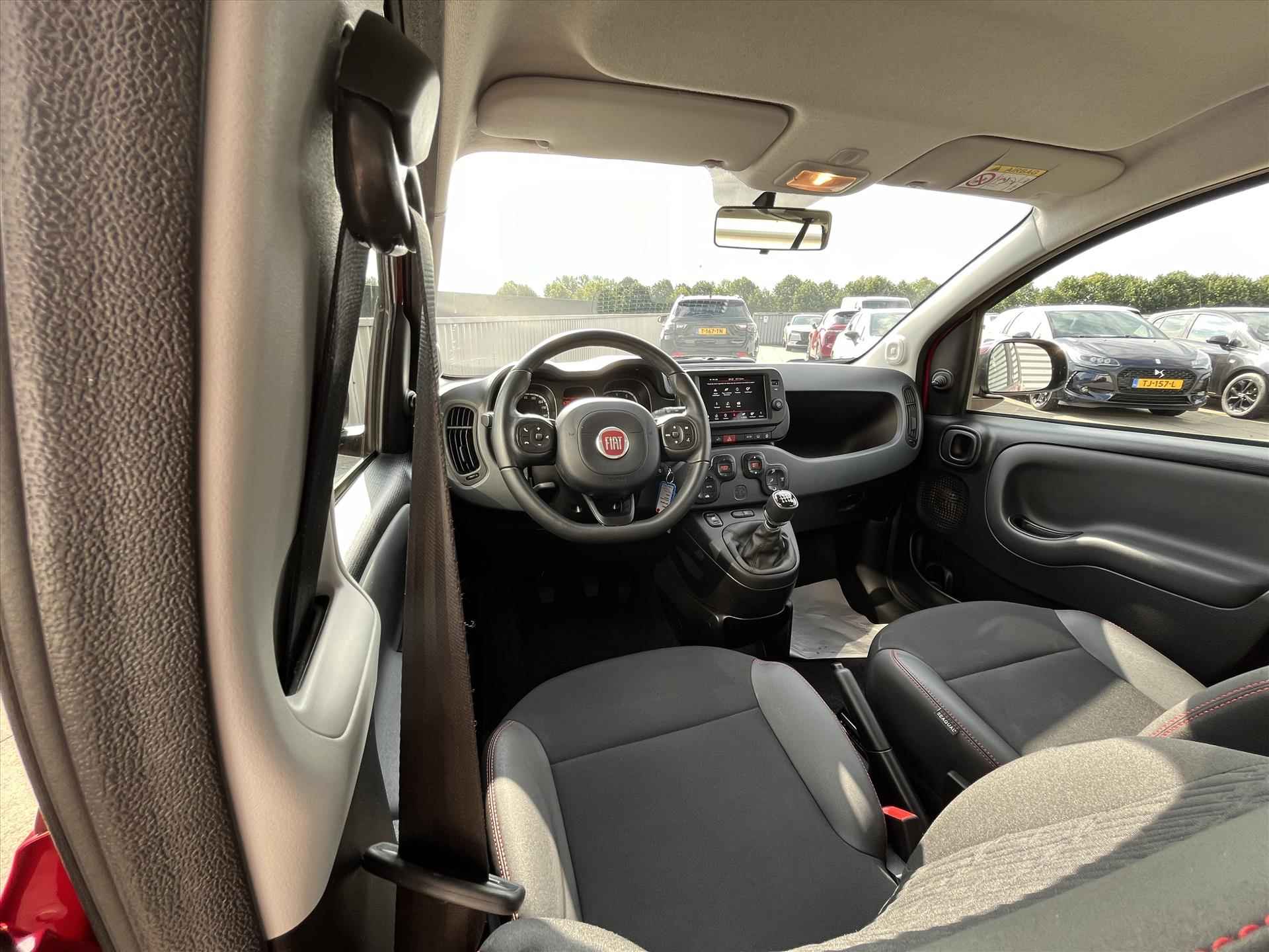 Fiat Panda 1.0 70pk Hybrid Cross RED | Climate Control | Navigatie by App | Carplay | - 3/25