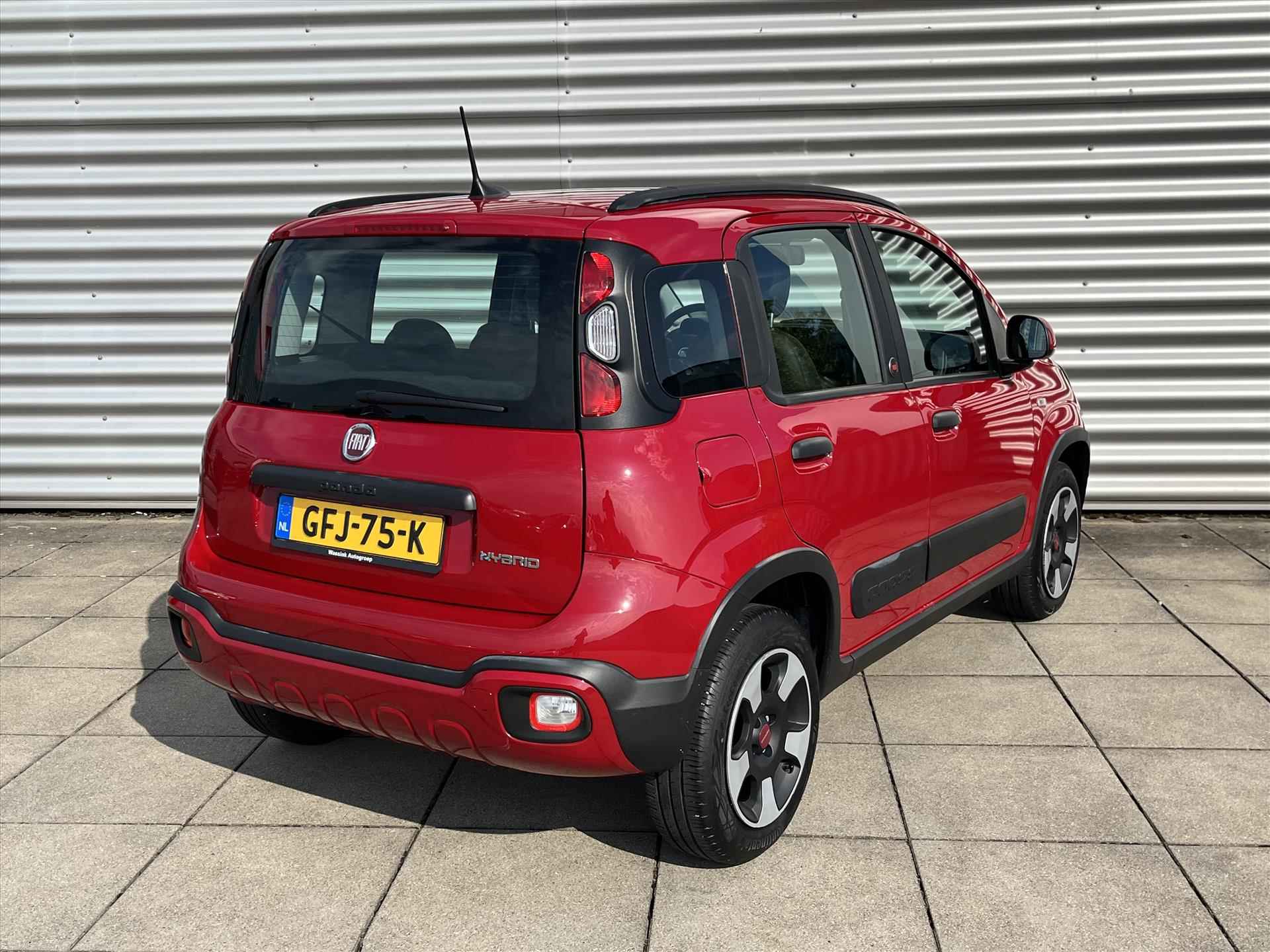 Fiat Panda 1.0 70pk Hybrid Cross RED | Climate Control | Navigatie by App | Carplay | - 6/25