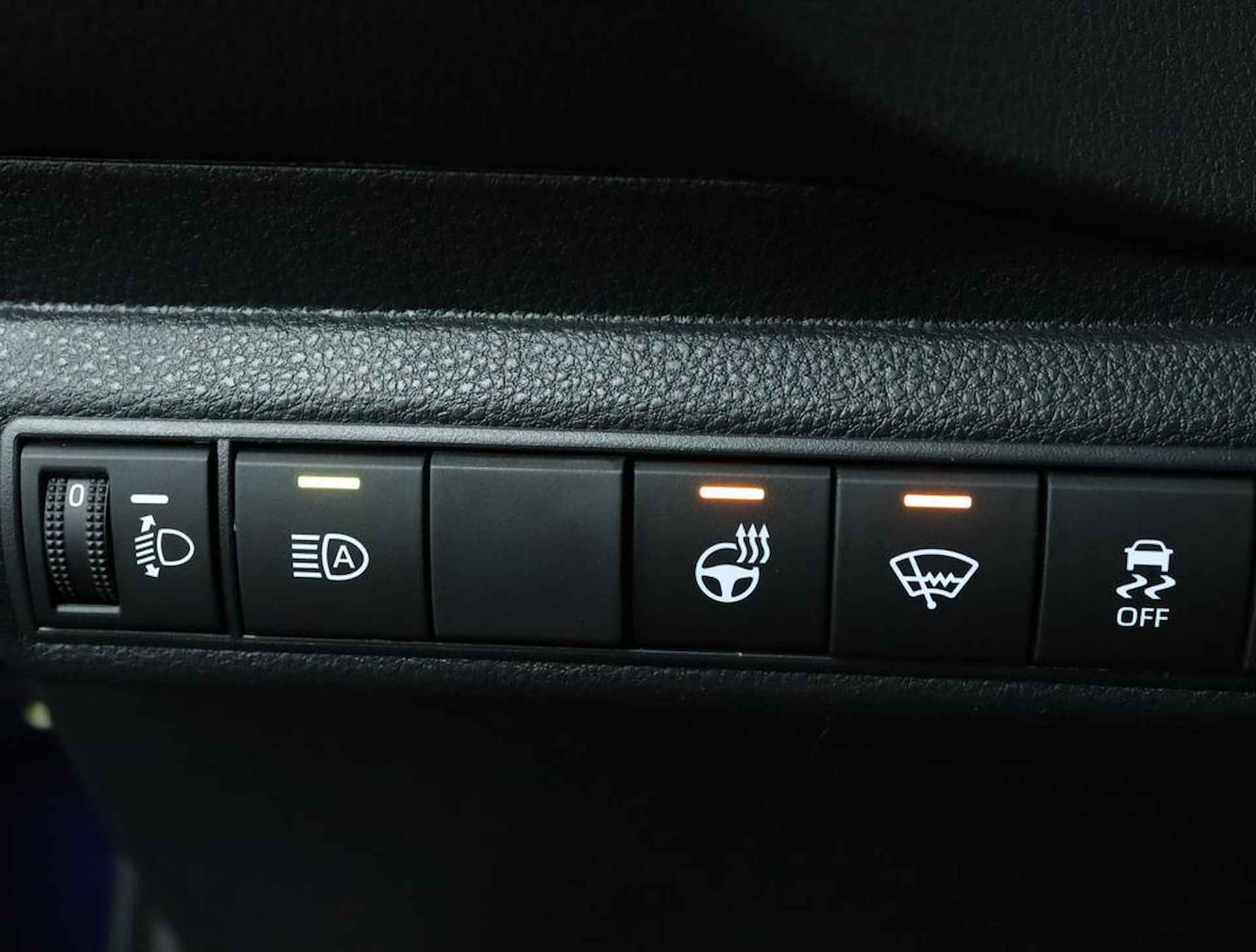 Suzuki Swace 1.8 Hybrid Style | Automaat | LED verlichting | Stuurverwarming | Parkeersensoren V+A | Smart Entry | Draadloze telefoonoplader | Suzuki Safety System | - 28/54
