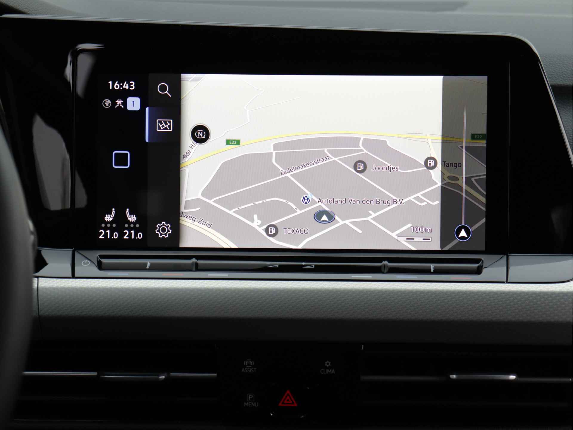 Volkswagen Golf 1.5 eTSI Move 130pk Automaat | Navigatie | Camera | Stoel- en Stuurverwarming | Getint Glas - 14/48