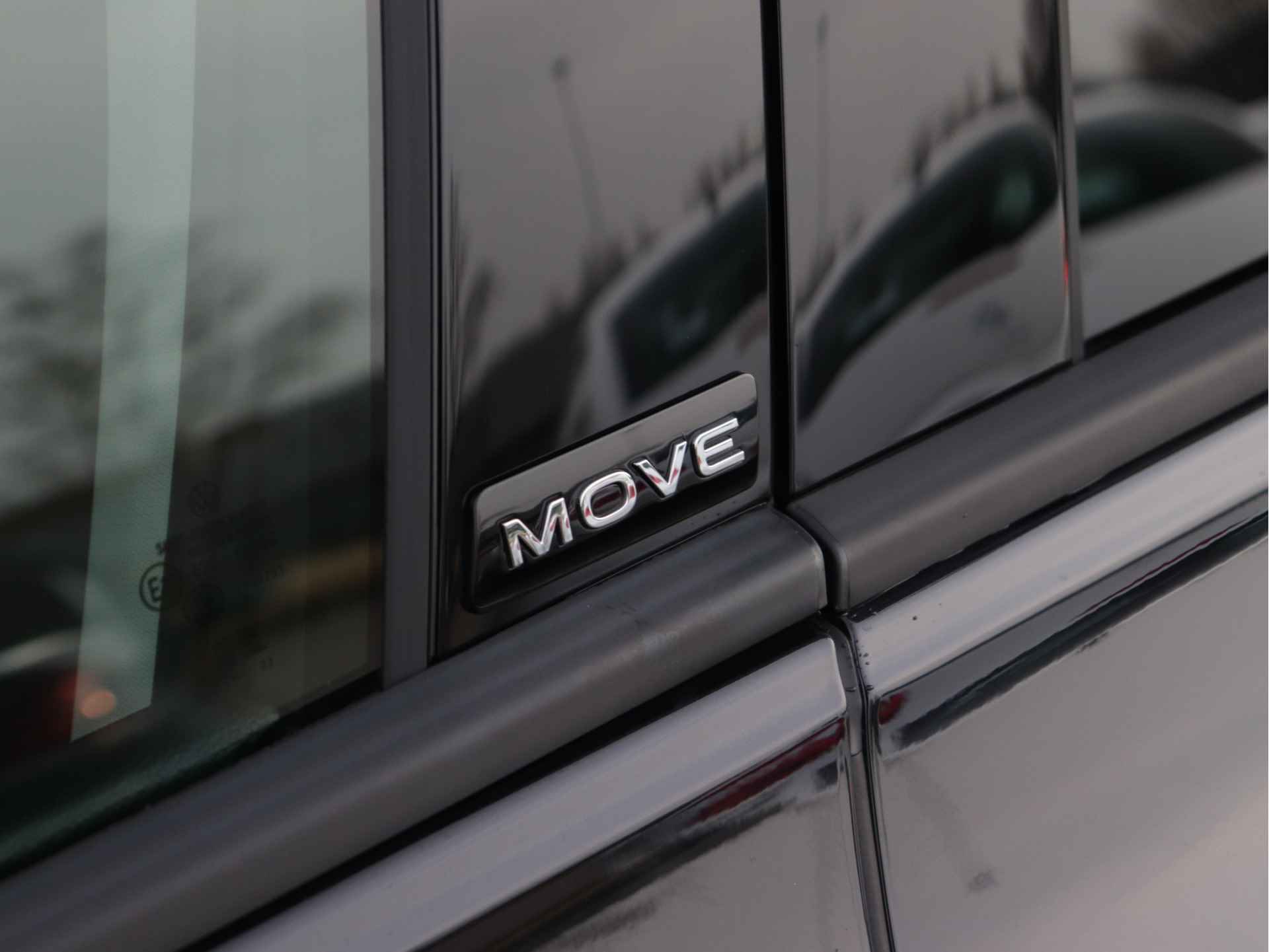 Volkswagen Golf 1.5 eTSI Move 130pk Automaat | Navigatie | Camera | Stoel- en Stuurverwarming | Getint Glas - 22/48
