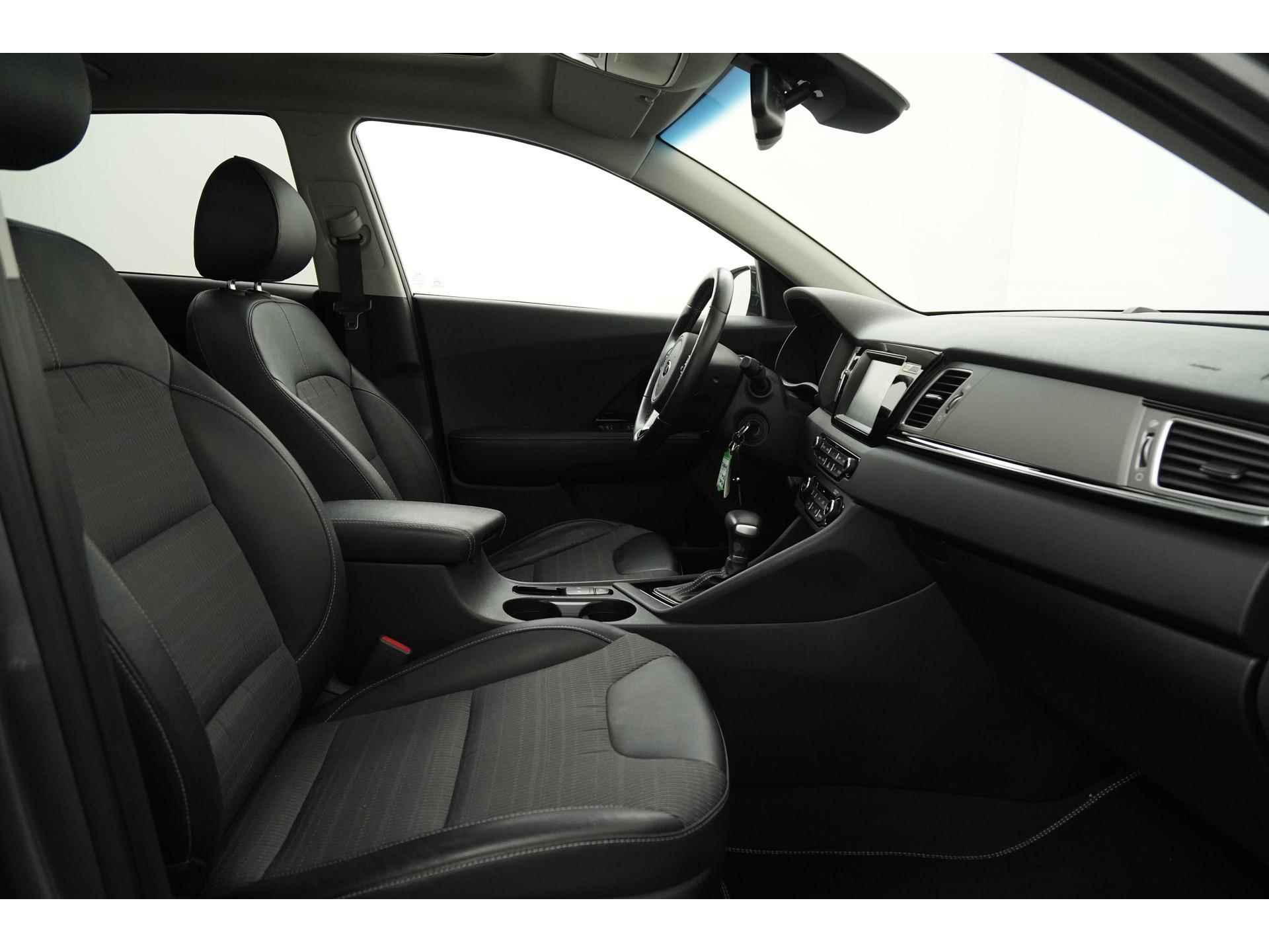 Kia Niro 1.6 GDi Hybrid Edition | Schuifdak | Camera | Carplay | Winter pakket |  Zondag Open! - 3/41