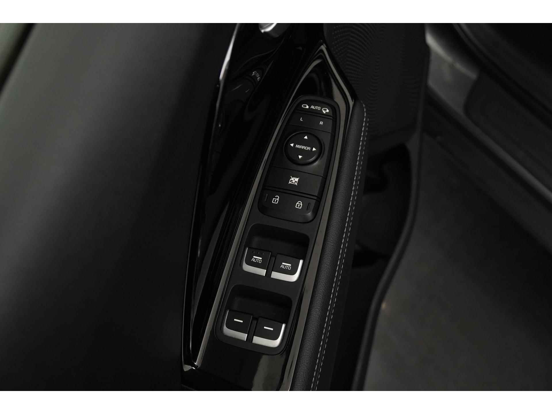 Kia Niro 1.6 GDi Hybrid Edition | Schuifdak | Camera | Carplay | Winter pakket |  Zondag Open! - 36/41