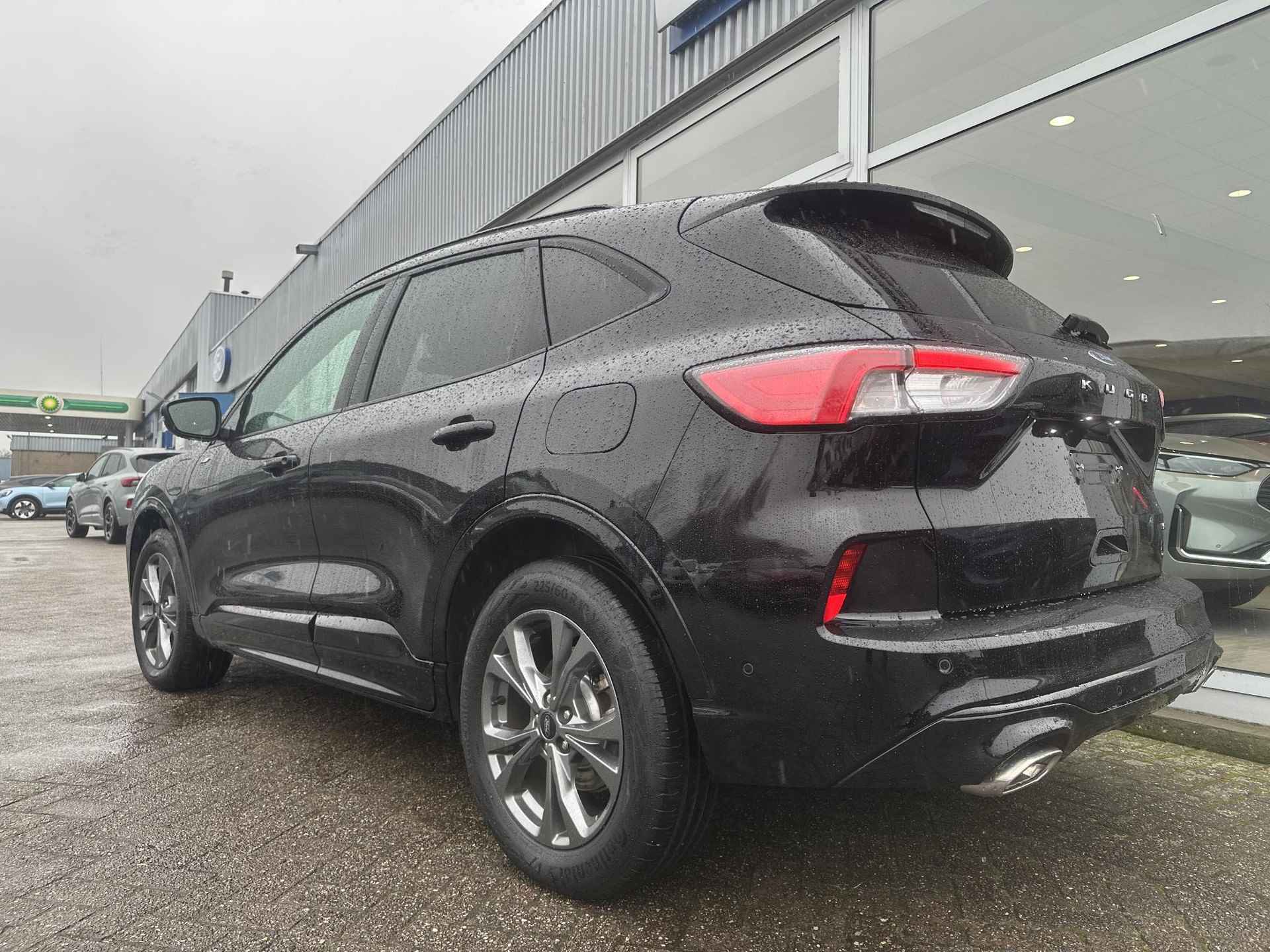 Ford Kuga ST-Line X 2.5 Plug-in Hybrid - 6/13