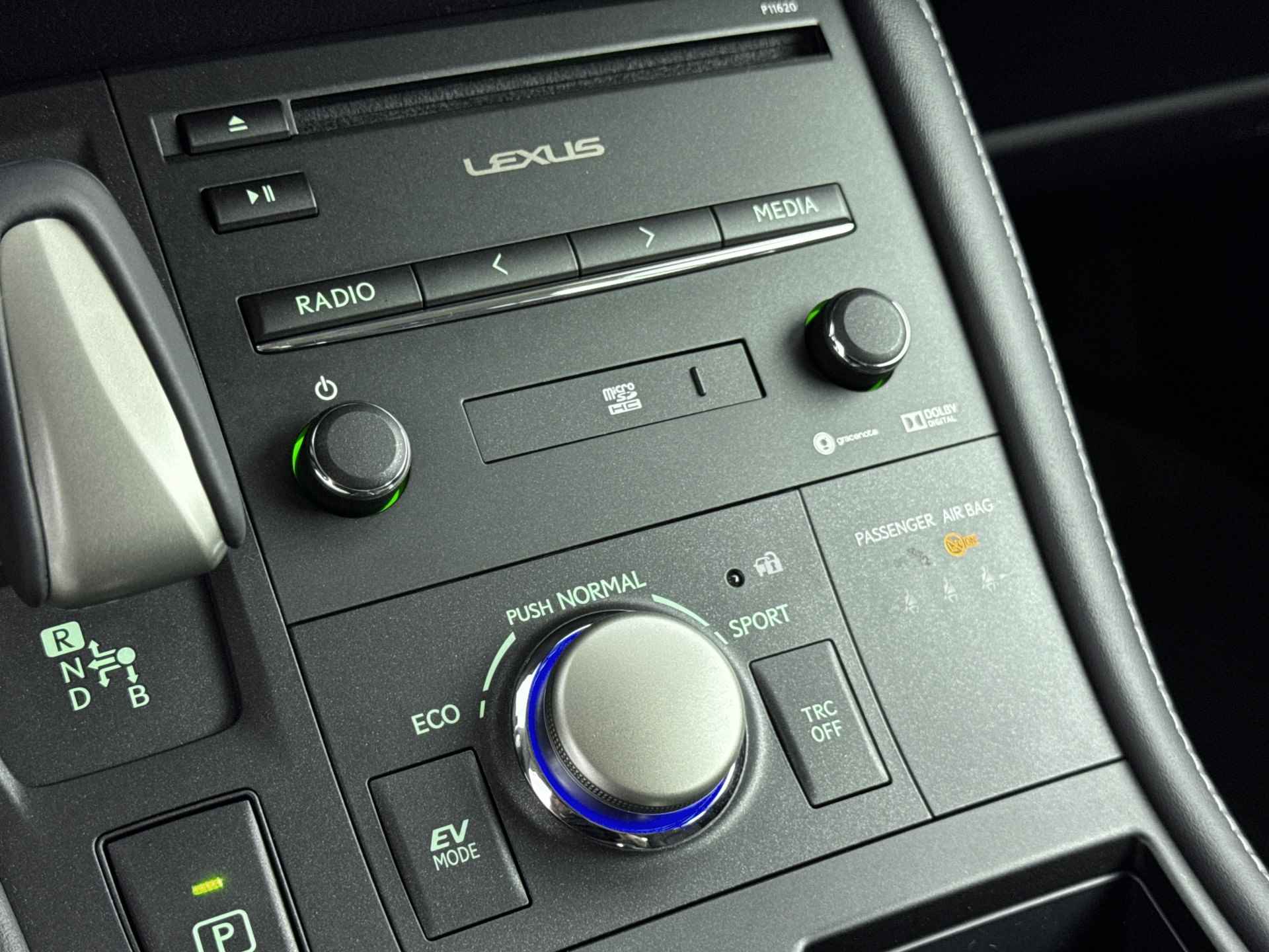 Lexus CT 200h Business Line Pro | Premium Navigatie | Adaptieve Cruise Control | Spraakbediening | - 34/41