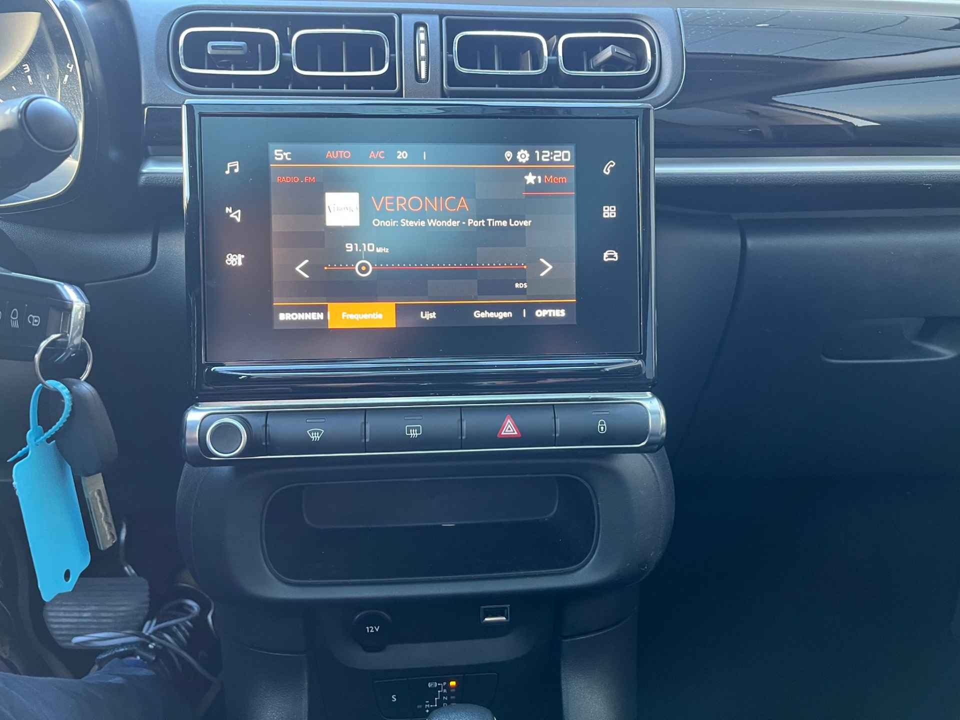 Citroën C3 1.2 PureTech S&S Shine 110 pk AUTOMAAT | Stoel verwarming | Carplay | Led | Cruise control | Panoramadak | Multifunctioneel stuu - 15/20