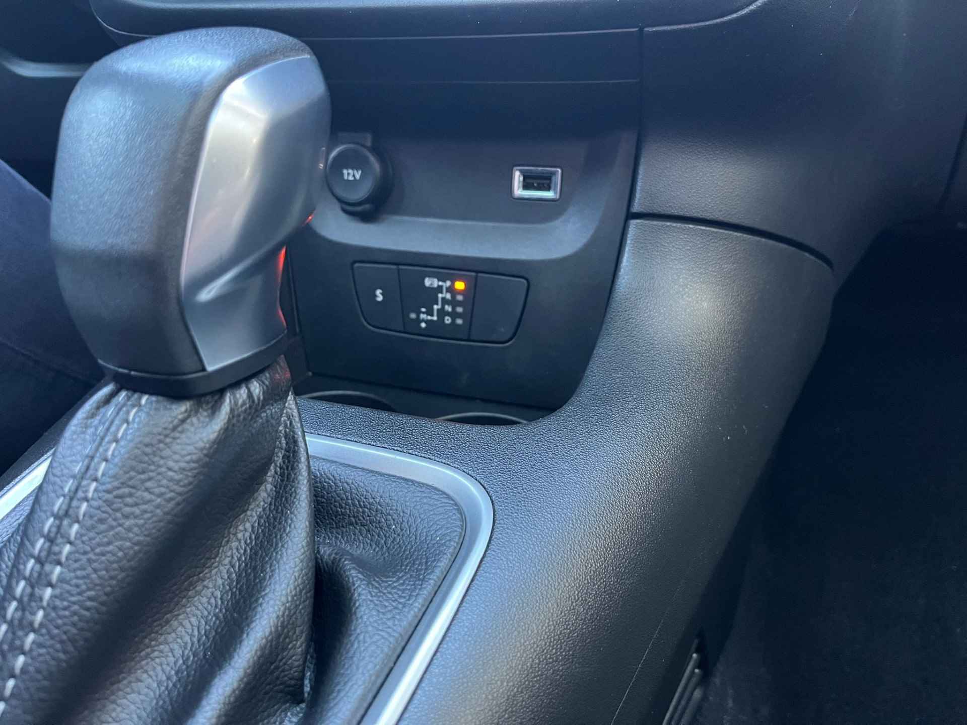 Citroën C3 1.2 PureTech S&S Shine 110 pk AUTOMAAT | Stoel verwarming | Carplay | Led | Cruise control | Panoramadak | Multifunctioneel stuu - 20/20