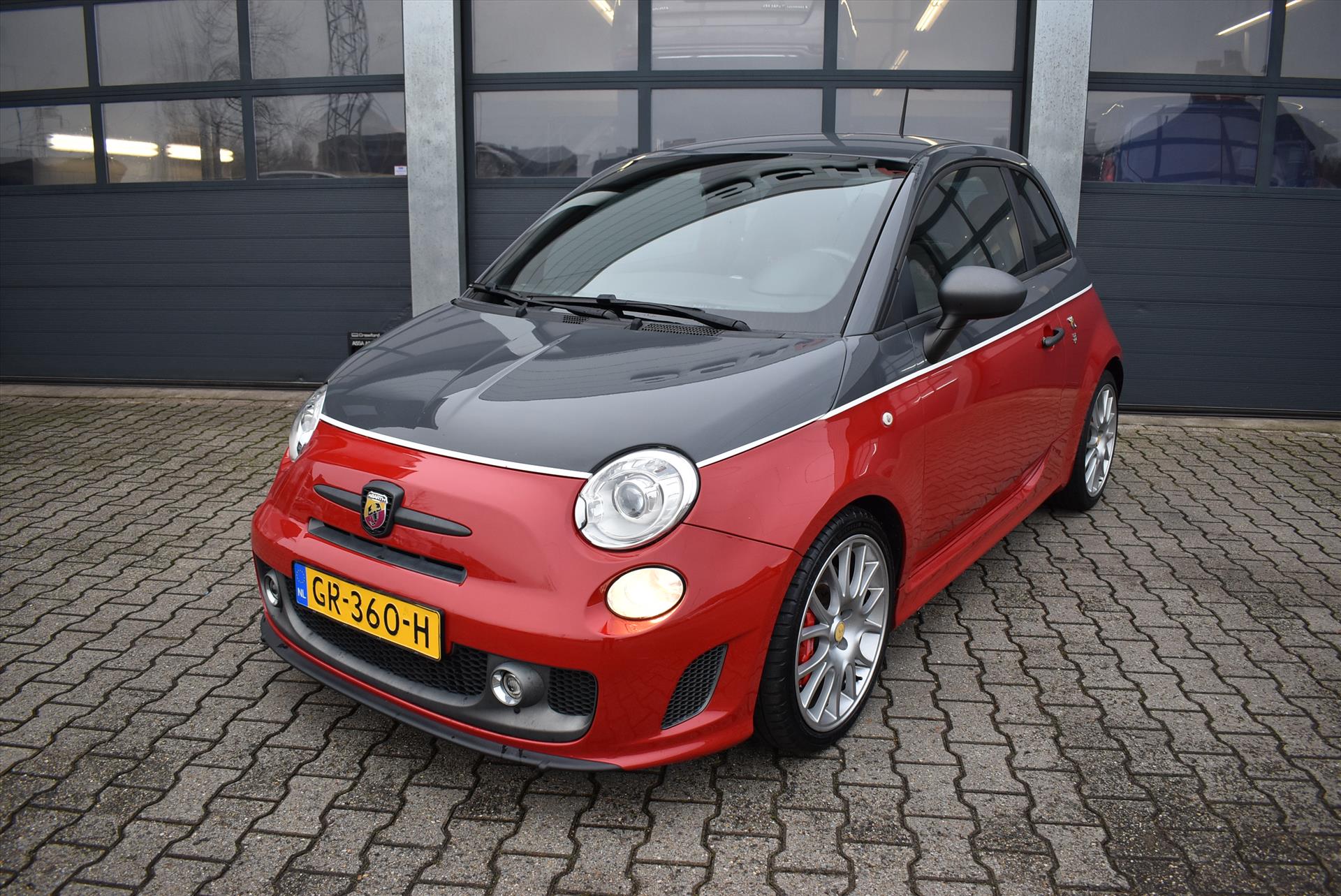 FIAT 500 Abarth 595 Competizione 1.4T 180pk