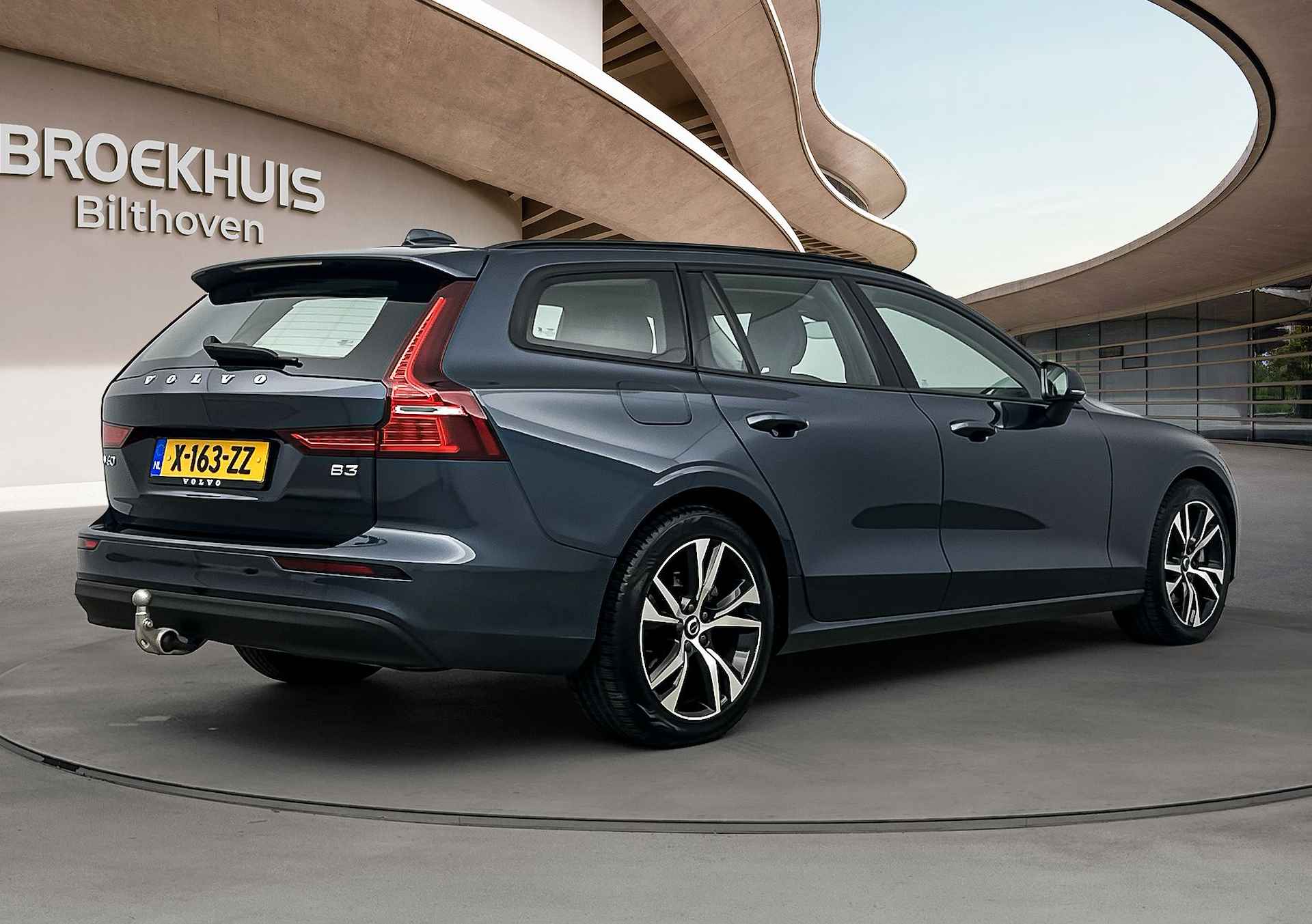 Volvo V60 B3 Essential | Trekhaak | 18'' LMV | BLIS | Pilot Assist | Achterb verw | PDC + Camera - 4/29