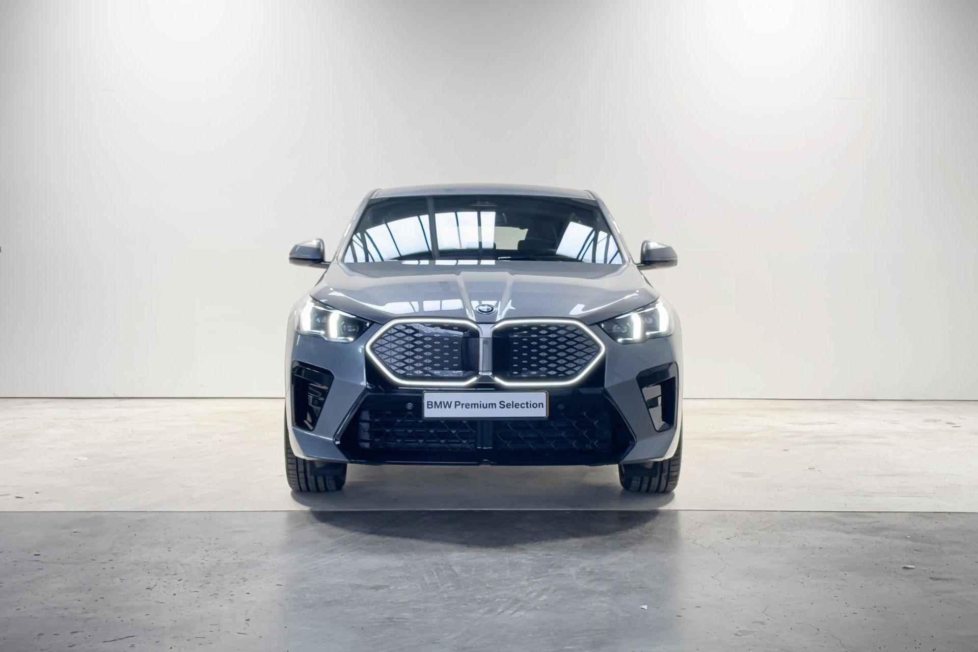 BMW iX2 eDrive20 Innovation Pack M Sportpakket - 5/25