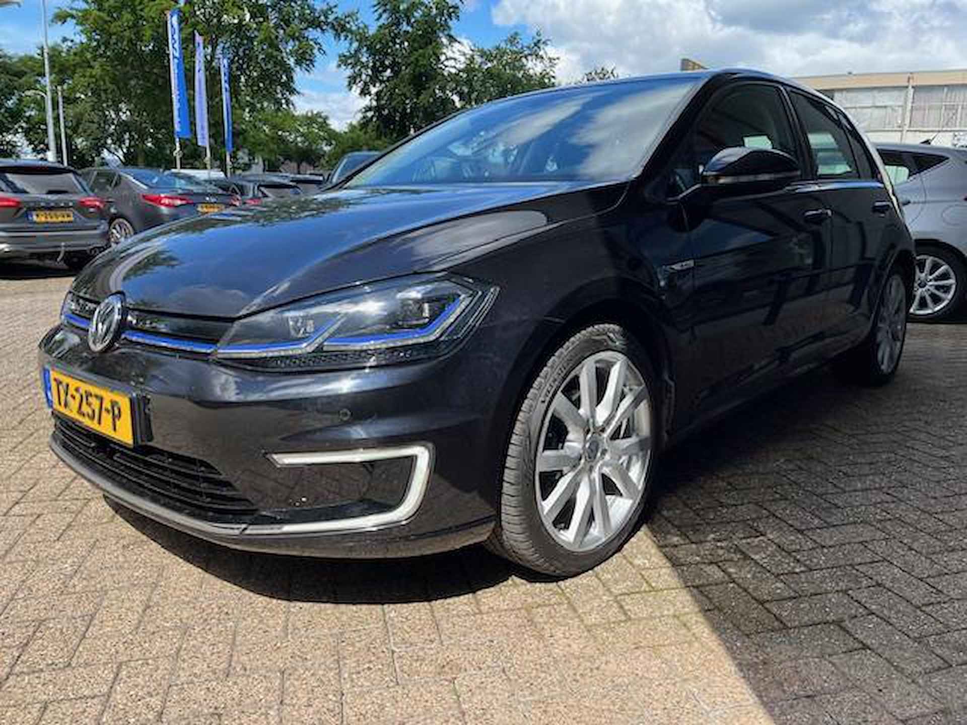 Volkswagen E-Golf E-Golf - 6/16