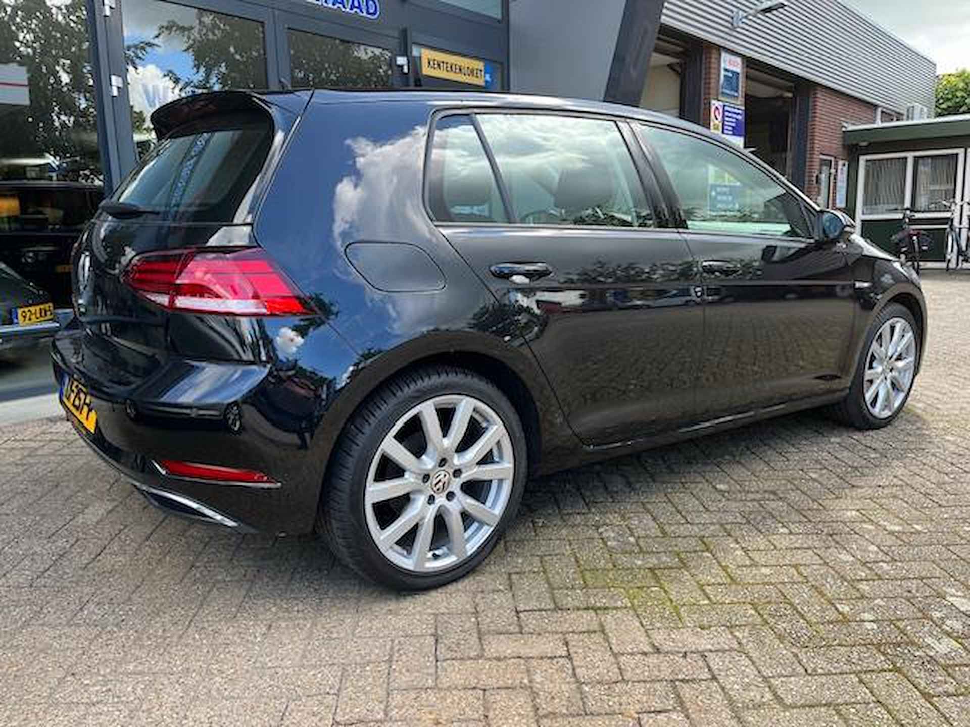 Volkswagen E-Golf E-Golf - 8/16