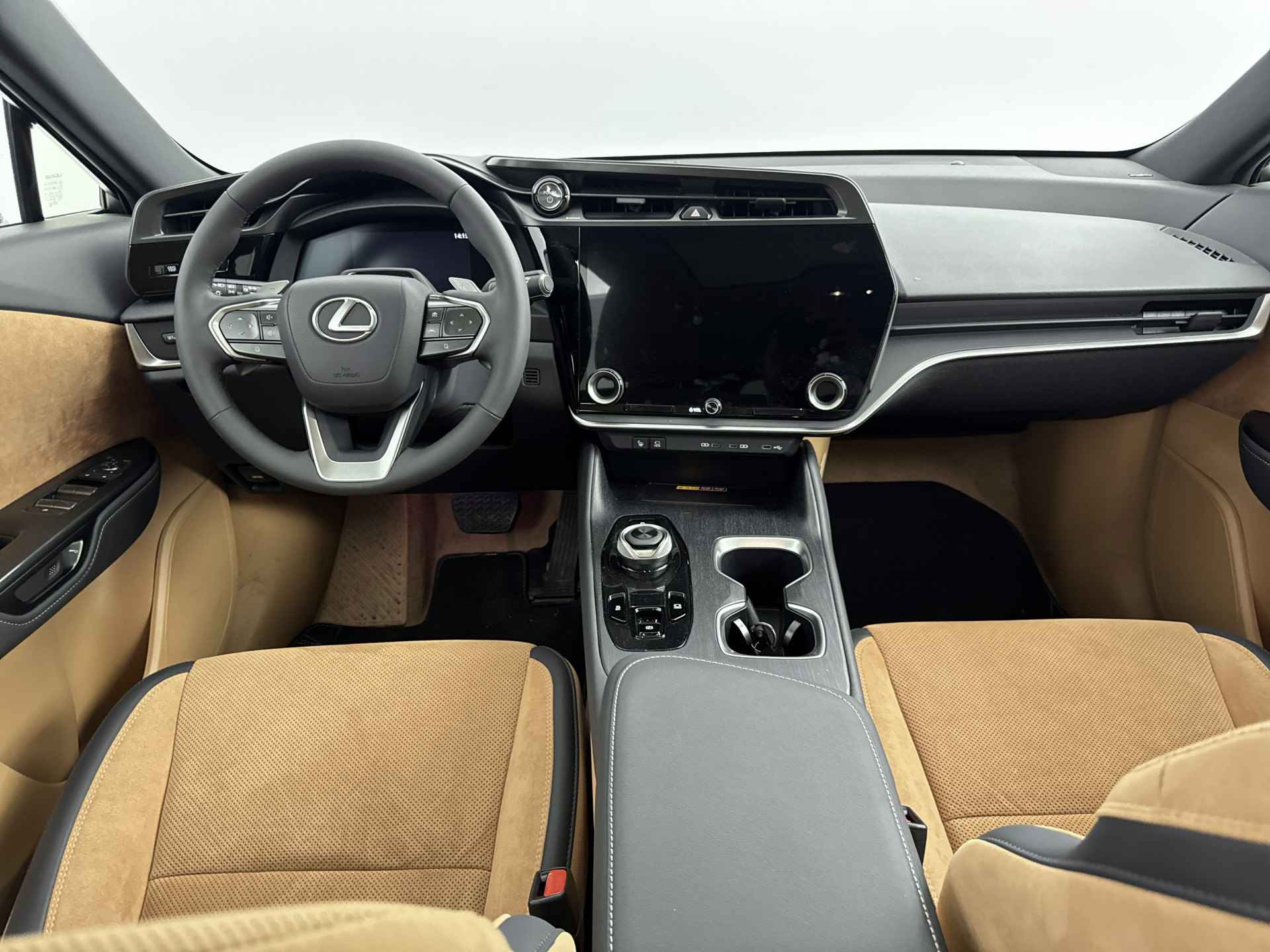 Lexus RZ 300e President Line 71 kWh | Navigatie |  Draadloze telefoonlader | - 6/41