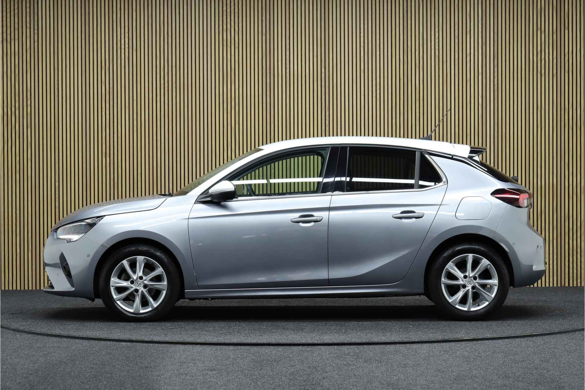 Opel Corsa 1.2 Elegance | Clima | Cruise | Carplay Navigatie | Winterpakket | Premium pakket | Parkeerpakket - 2/36