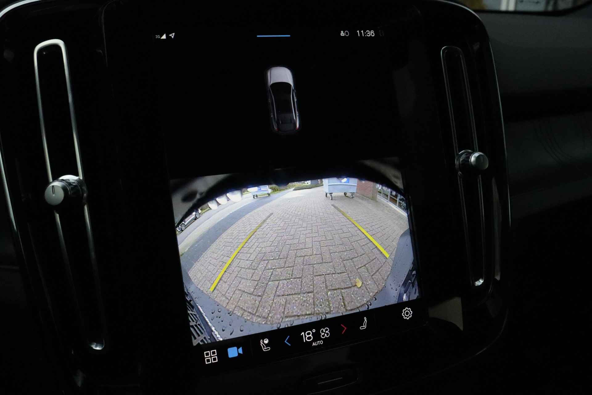 Volvo C40 Recharge Ultimate | Nieuw! | 360° Camera | Microtech Nubuck Bekleding | Harman Kardon | 20 Inch met All Season Banden | Panorama - 30/57