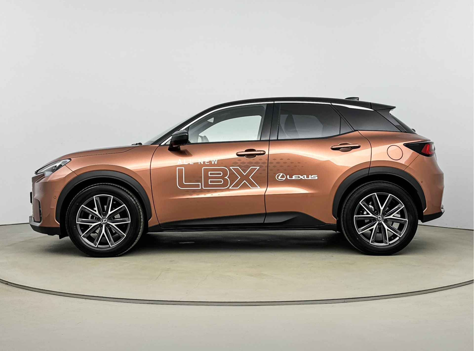Lexus LBX Cool 2WD | Advance Pack | Mark Levinson | Head up Display | Demo - 4/40