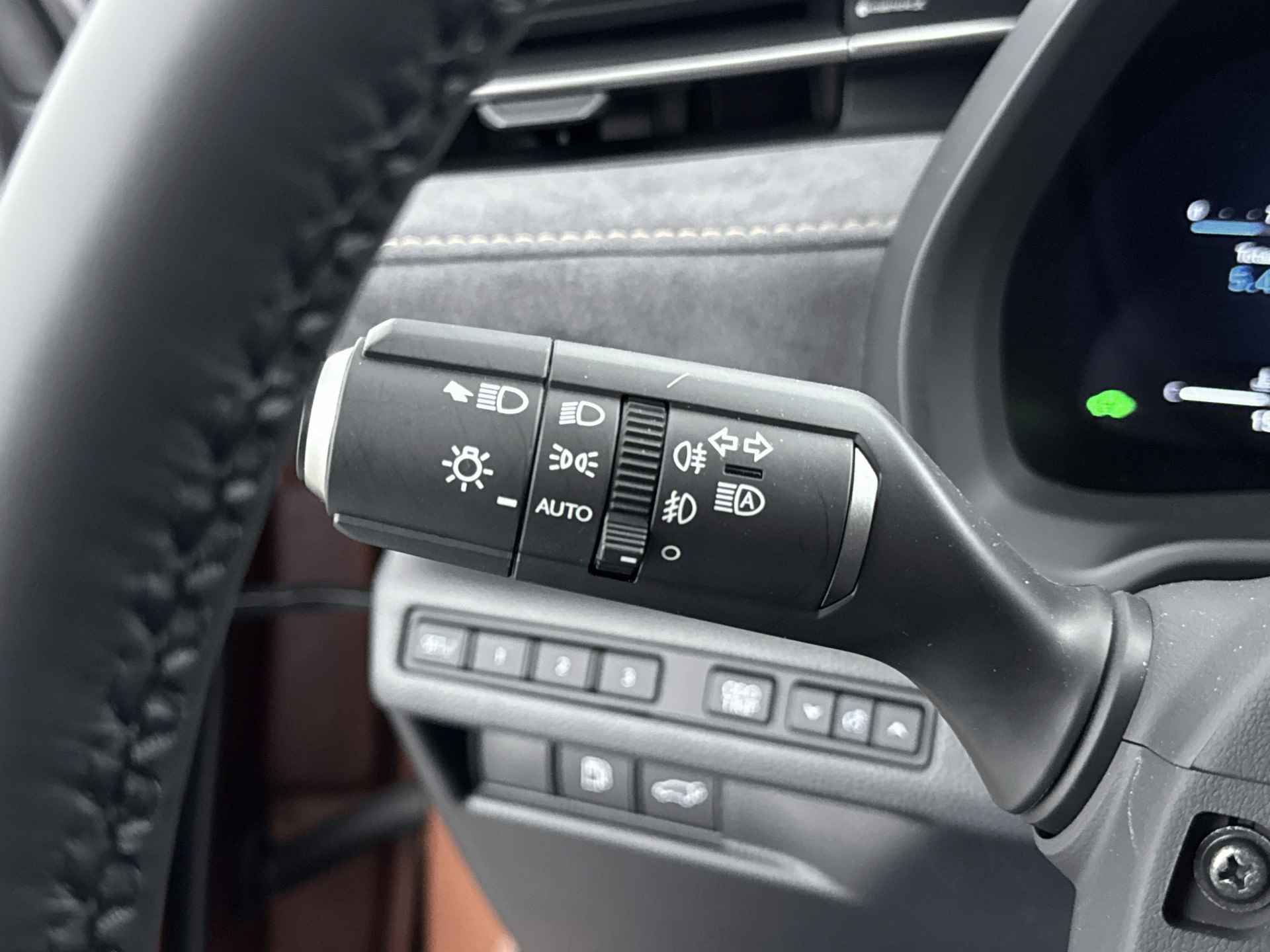 Lexus LBX Cool 2WD | Advance Pack | Mark Levinson | Head up Display | Demo - 22/40
