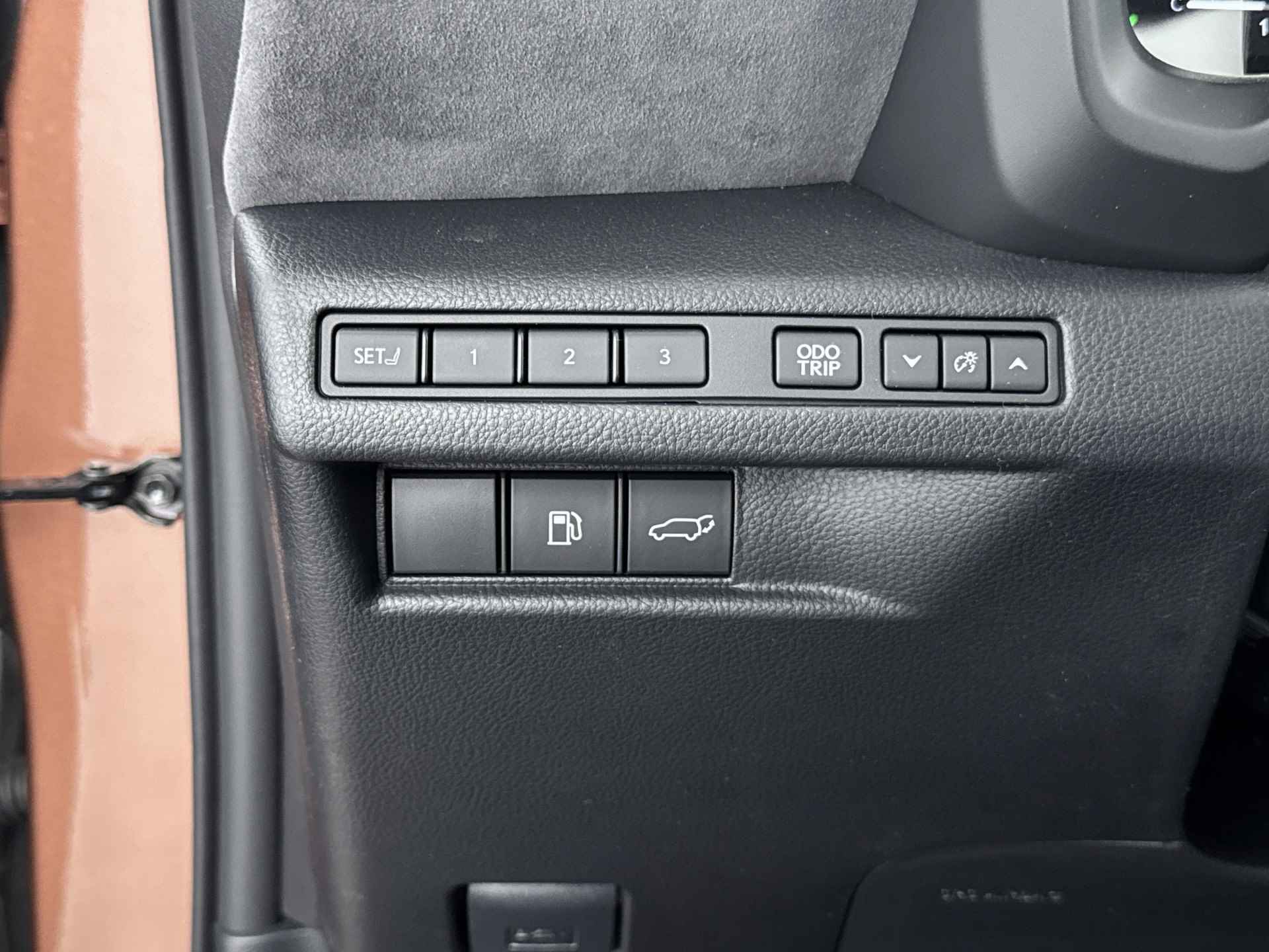 Lexus LBX Cool 2WD | Advance Pack | Mark Levinson | Head up Display | Demo - 32/40