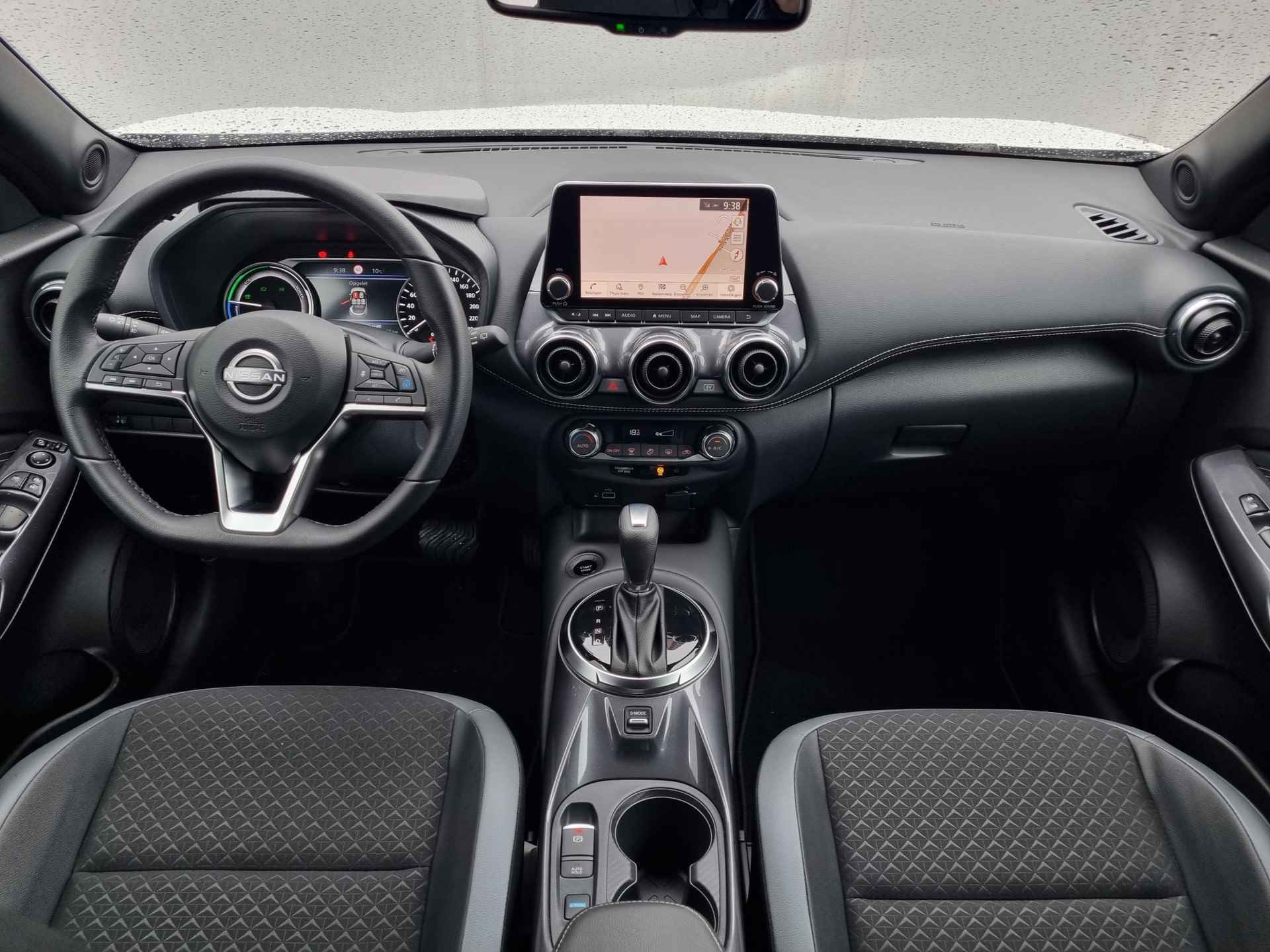 Nissan Juke 1.6 Hybrid N-Connecta Automaat / Technology Pack / Navigatie / Cruise Control Adaptief / Rondomzicht Camera - 2/39