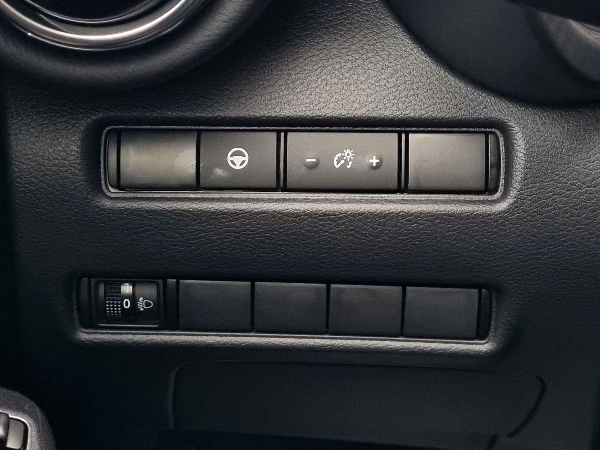 Nissan Juke 1.6 Hybrid N-Connecta Automaat / Technology Pack / Navigatie / Cruise Control Adaptief / Rondomzicht Camera - 30/39