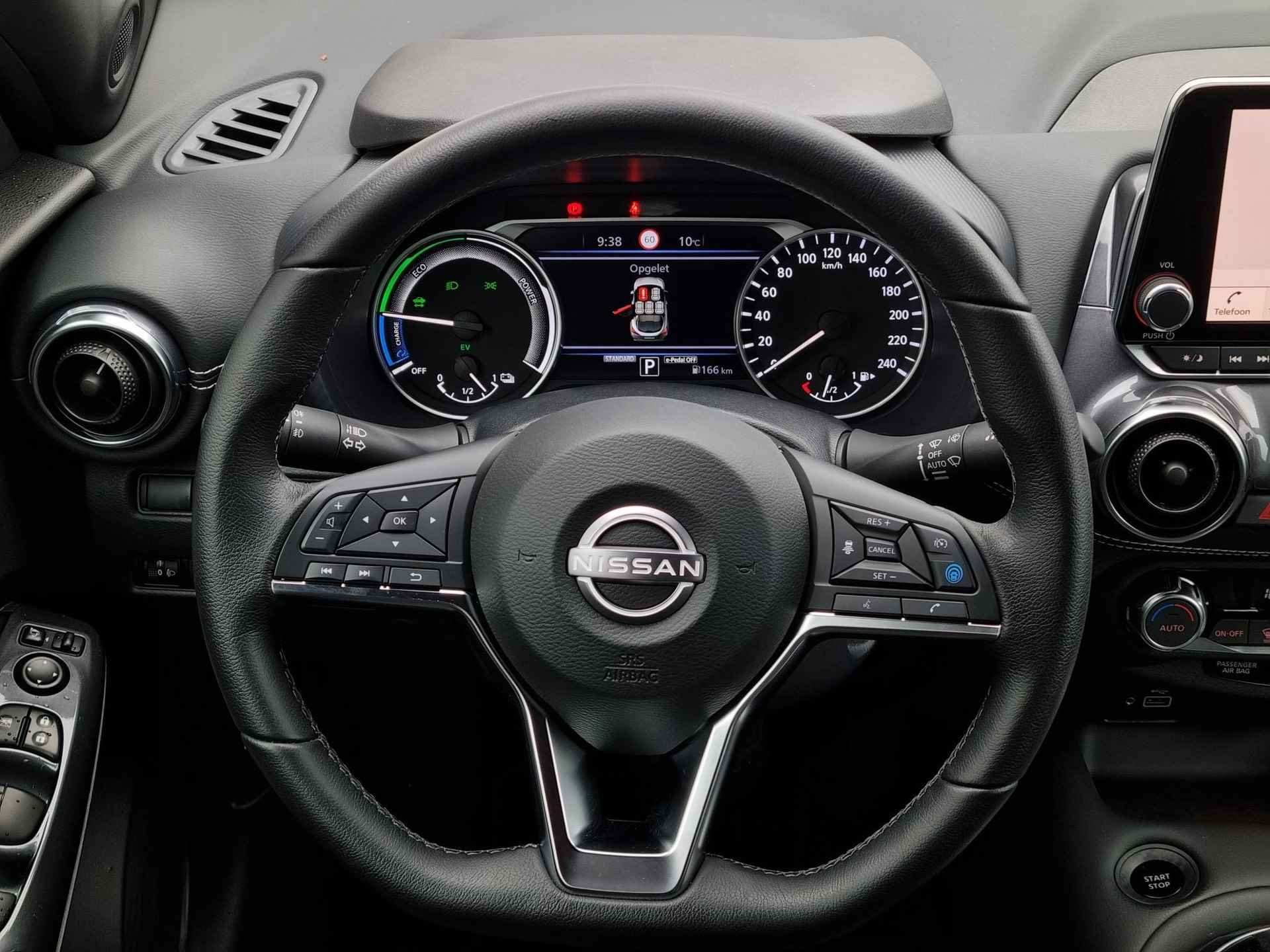 Nissan Juke 1.6 Hybrid N-Connecta Automaat / Technology Pack / Navigatie / Cruise Control Adaptief / Rondomzicht Camera - 31/39
