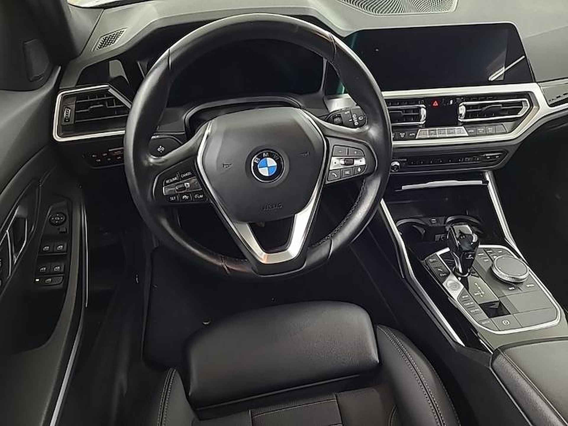 BMW 3-serie Touring 330i Executive Edition | Black Optic | Leer  | NL-Auto | - 3/21