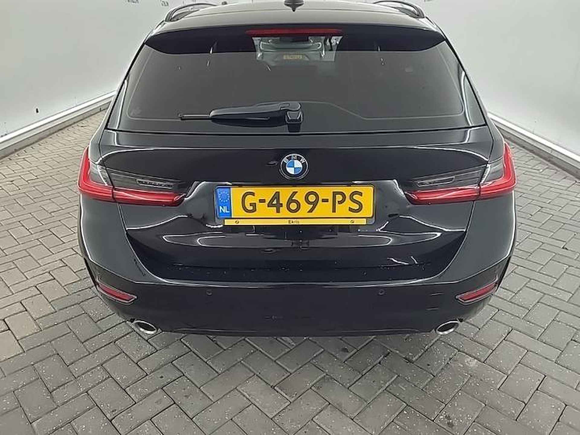 BMW 3-serie Touring 330i Executive Edition | Black Optic | Leer  | NL-Auto | - 8/21