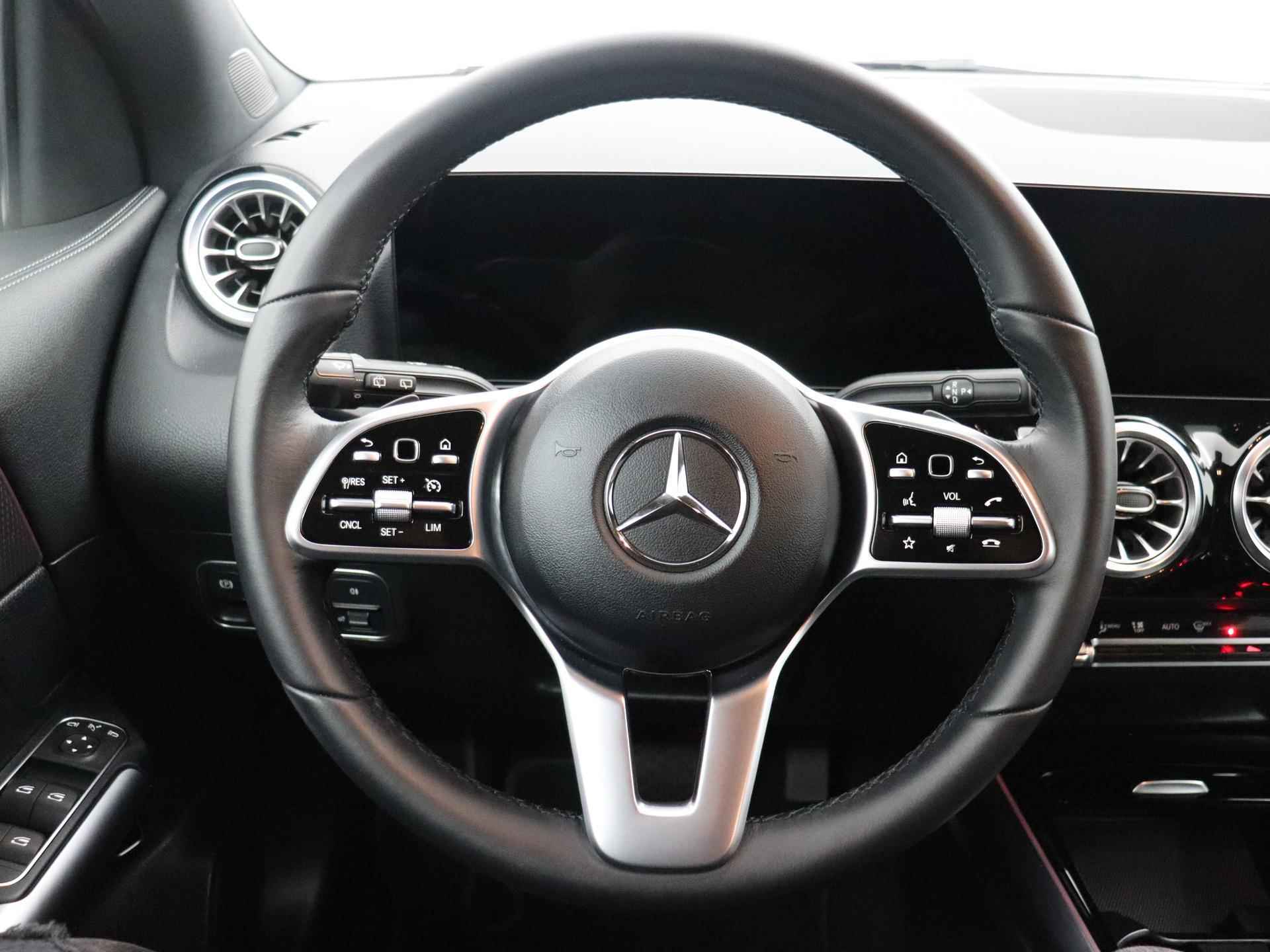 Mercedes-Benz EQA 250+ | Trekhaak | Apple CarPlay | Alarm pakket | Dodehoekassistent | Sfeerverlichting | Stoelverwarming | Achteruitrijcamera | Elektrisch Inklapbare Buitenspiegels | Showmodel SALE - 32/48