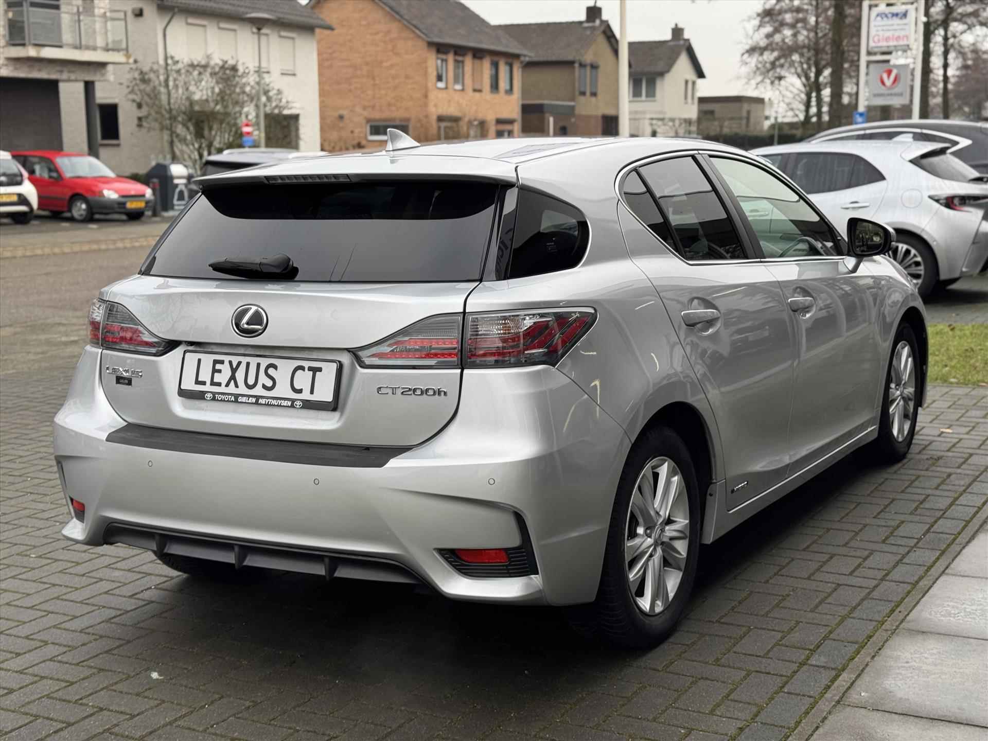 Lexus Ct 200h Luxury Line | Leer, Geheugenfunctie, Stoelverwarming, Parkeersensoren, Navigatie, Camera, Licht + Regensensor - 5/35