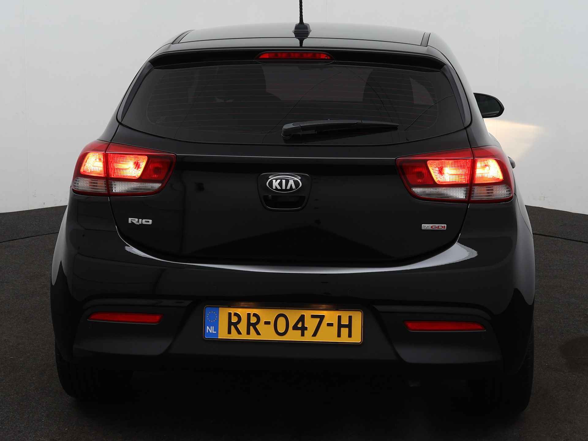 Kia Rio 1.0 TGDI ComfortPlusLine Navigator | Lichtmetalen velgen | Navigatie | Camera | Parkeersensoren achter | - 28/40