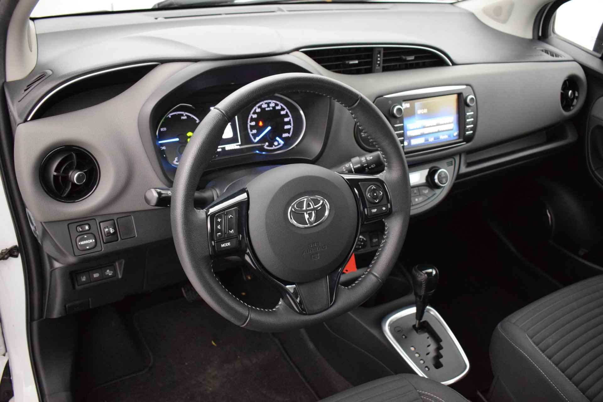 Toyota Yaris 1.5 Hybrid Active Automaat - 2/32