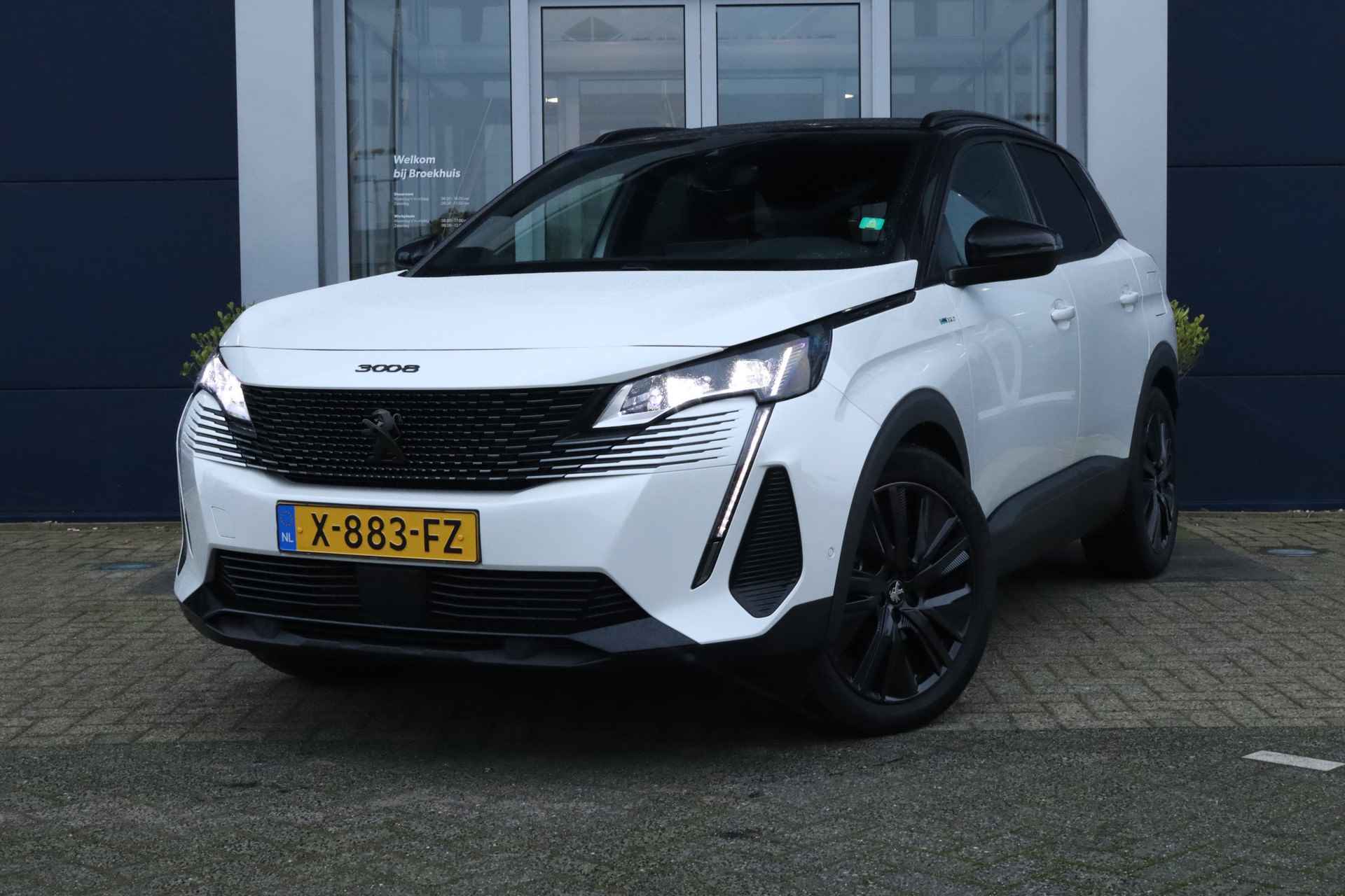 Peugeot 3008 1.6 HYbrid 225 GT | Trekhaak | Massage | Elektr. klep | Blackpack | Stoelverwarming | Navi | Carplay | Camera