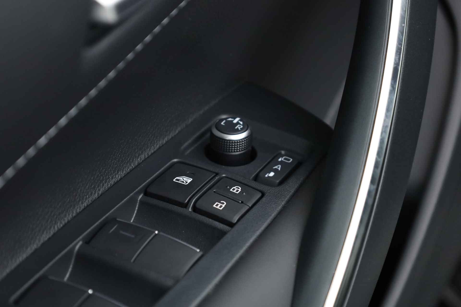 Toyota Corolla Touring Sports 1.8 Hybrid Team D | Navi by App | Adapt. Cruise | Camera | Stoel - Stuurverw. | Keyless - 7/30