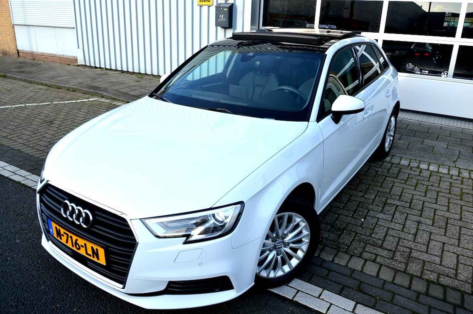 Audi A3 Sportback 1.6 TDI S-tronic PDC/LEER/NAVI/PANORAMADAK - 7/31