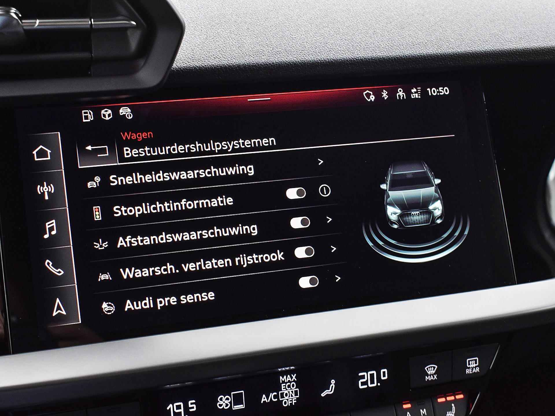 Audi A3 Limousine S Edition 35 TFSI 150pk S-Tronic | Apple Car Play | 19" Velgen | Stoelverwarming | Navigatie | Sportstuur & -Stoelen | Zwart Optiek Pakket | - 25/38