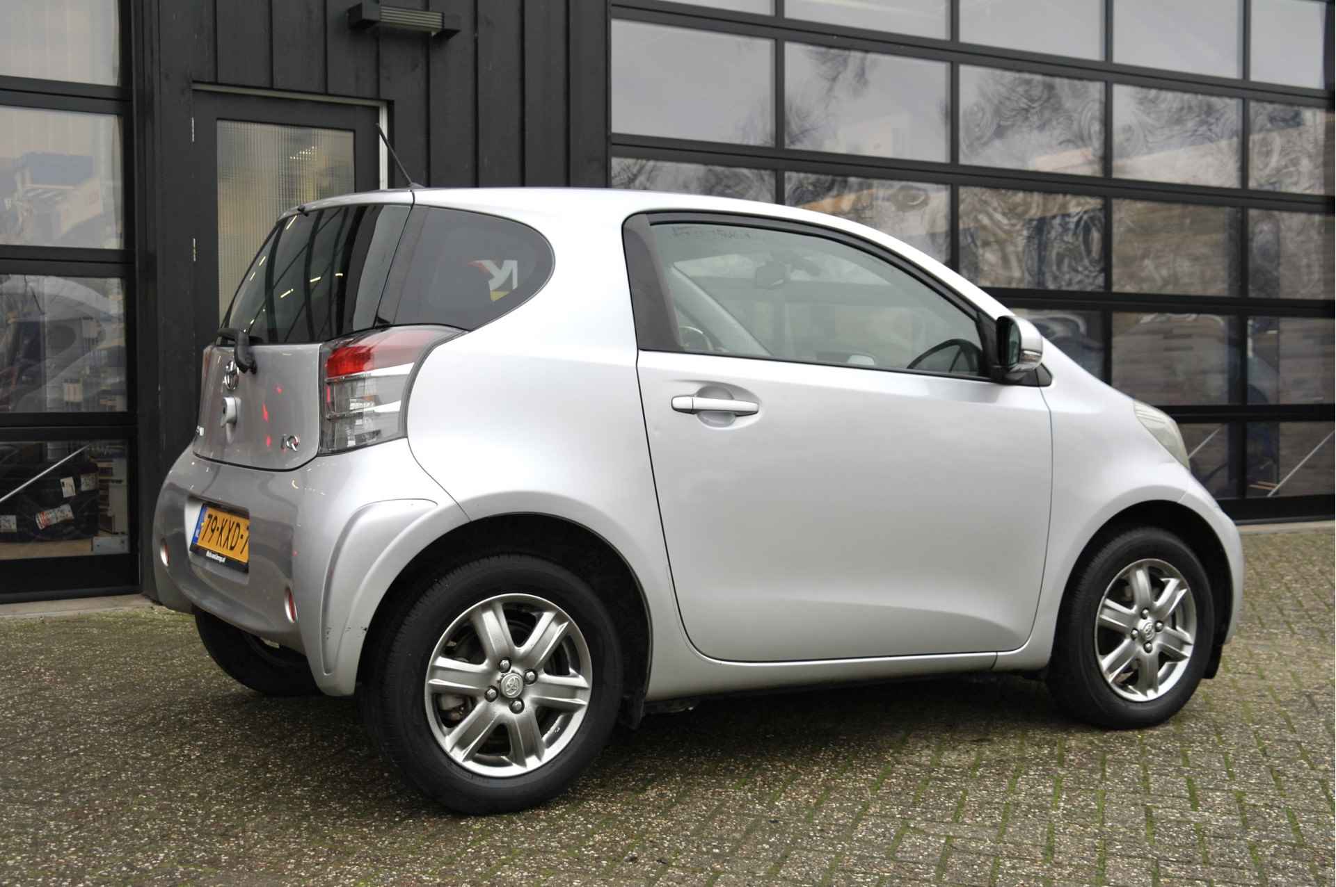 Toyota iQ 1.0 VVTi Aspiration | NL-Auto | Cruise | €22,- Wegenbelasting P/M | Dealer Onderhouden - 3/31