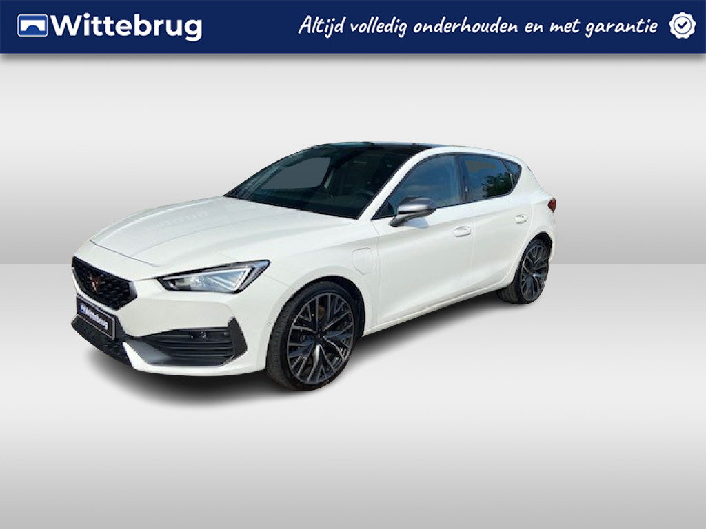 CUPRA Leon Sportstourer 1.4 e-Hybrid VZ Adrenaline Performance / Panoramadak / SuperSportStuur / Navigatie / Kuipstoelen / Camera / Keyless / Stuur En Stoelverwarming / 19" LMV