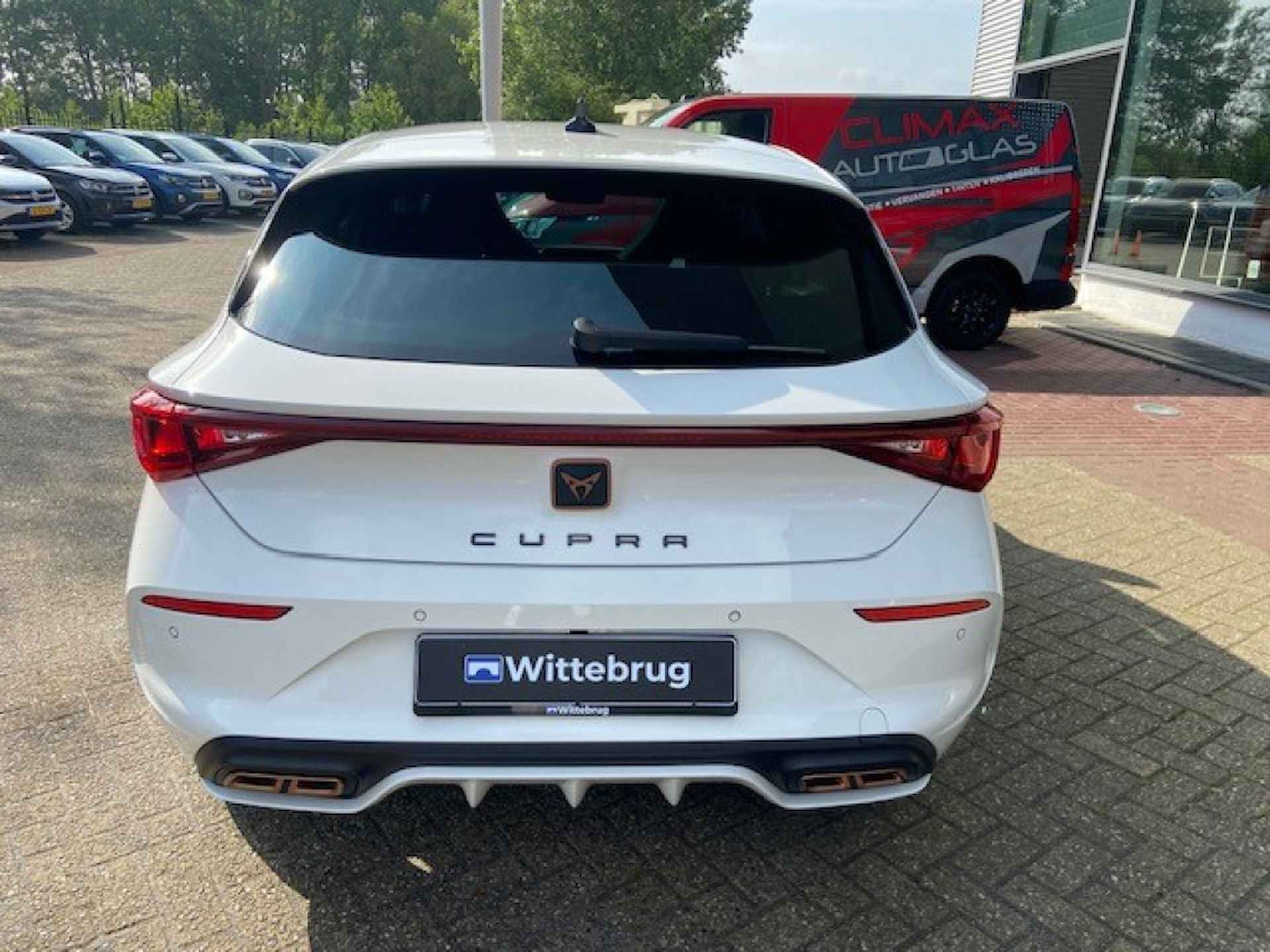 CUPRA Leon Sportstourer 1.4 e-Hybrid VZ Adrenaline Performance / Panoramadak / SuperSportStuur / Navigatie / Kuipstoelen / Camera / Keyless / Stuur En Stoelverwarming / 19" LMV - 8/22