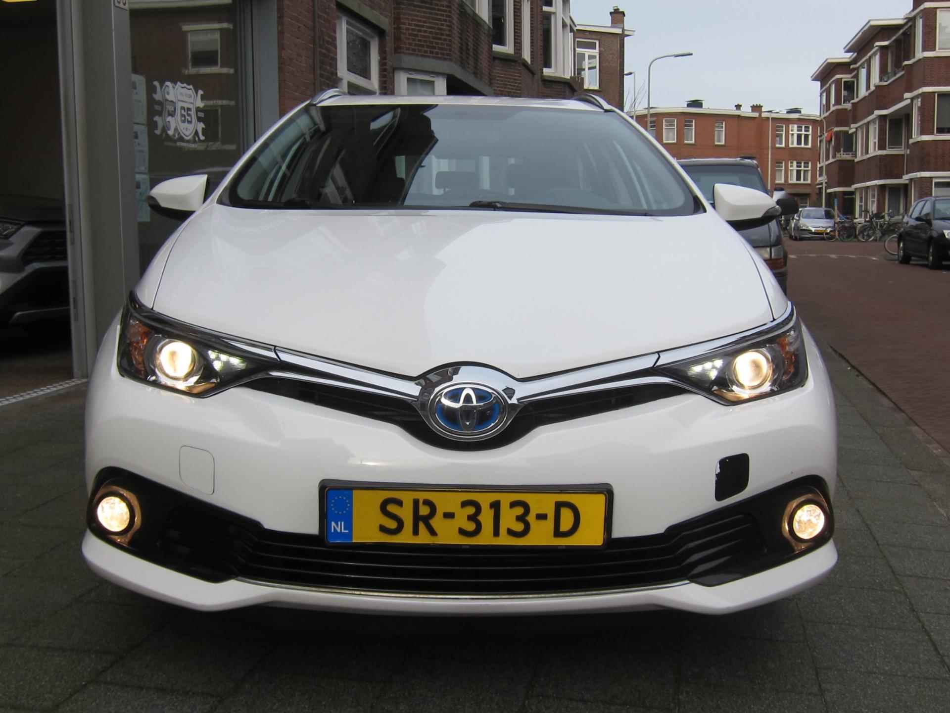 Toyota Auris Touring Sports 1.8 Hybrid Aspiration All In Prijs Bovaggarantie - 8/25