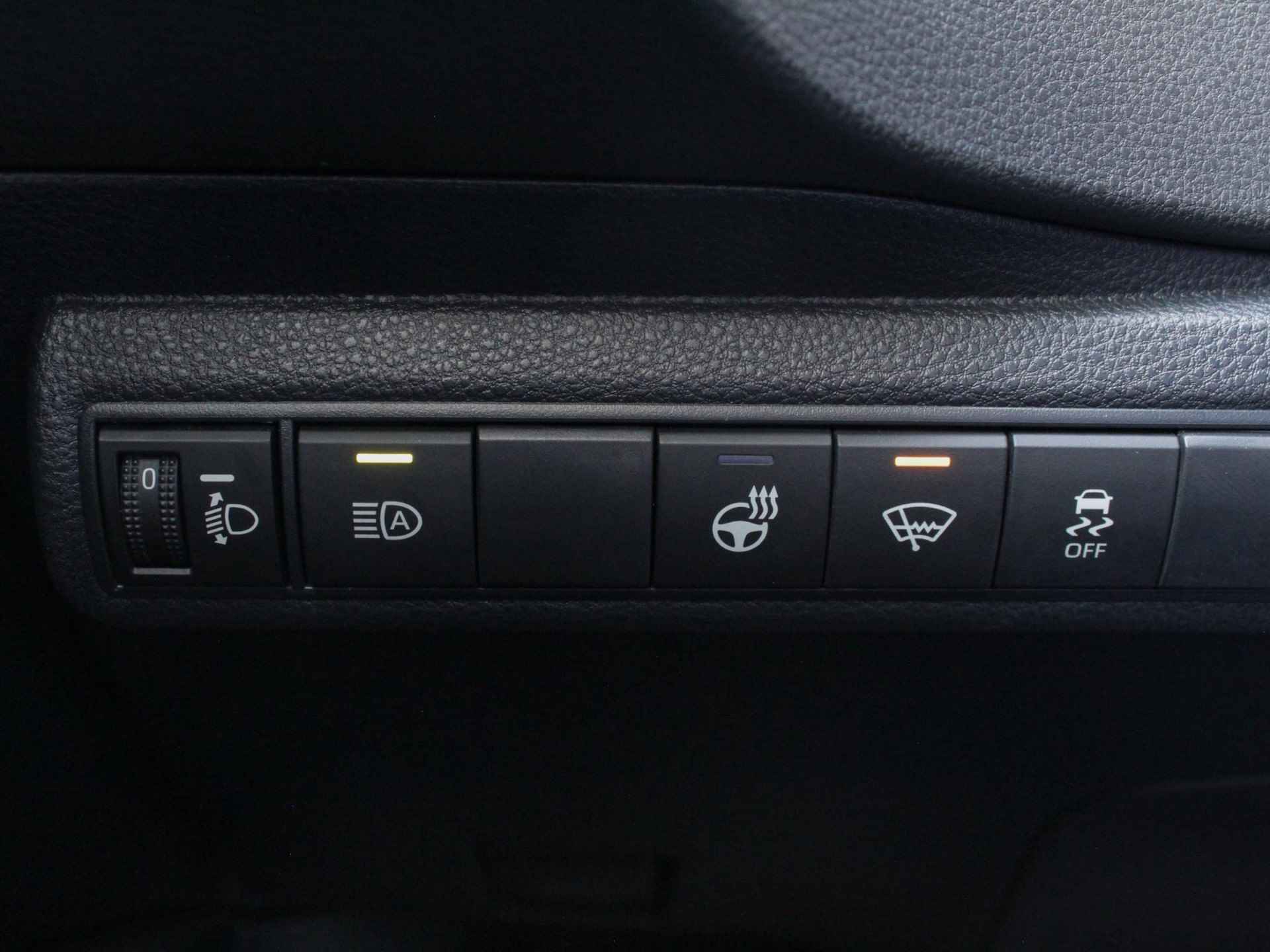 Suzuki Swace 1.8 Hybrid Select Automaat | Cruise | Carplay/Android | Camera | Lm-Velgen - 23/25