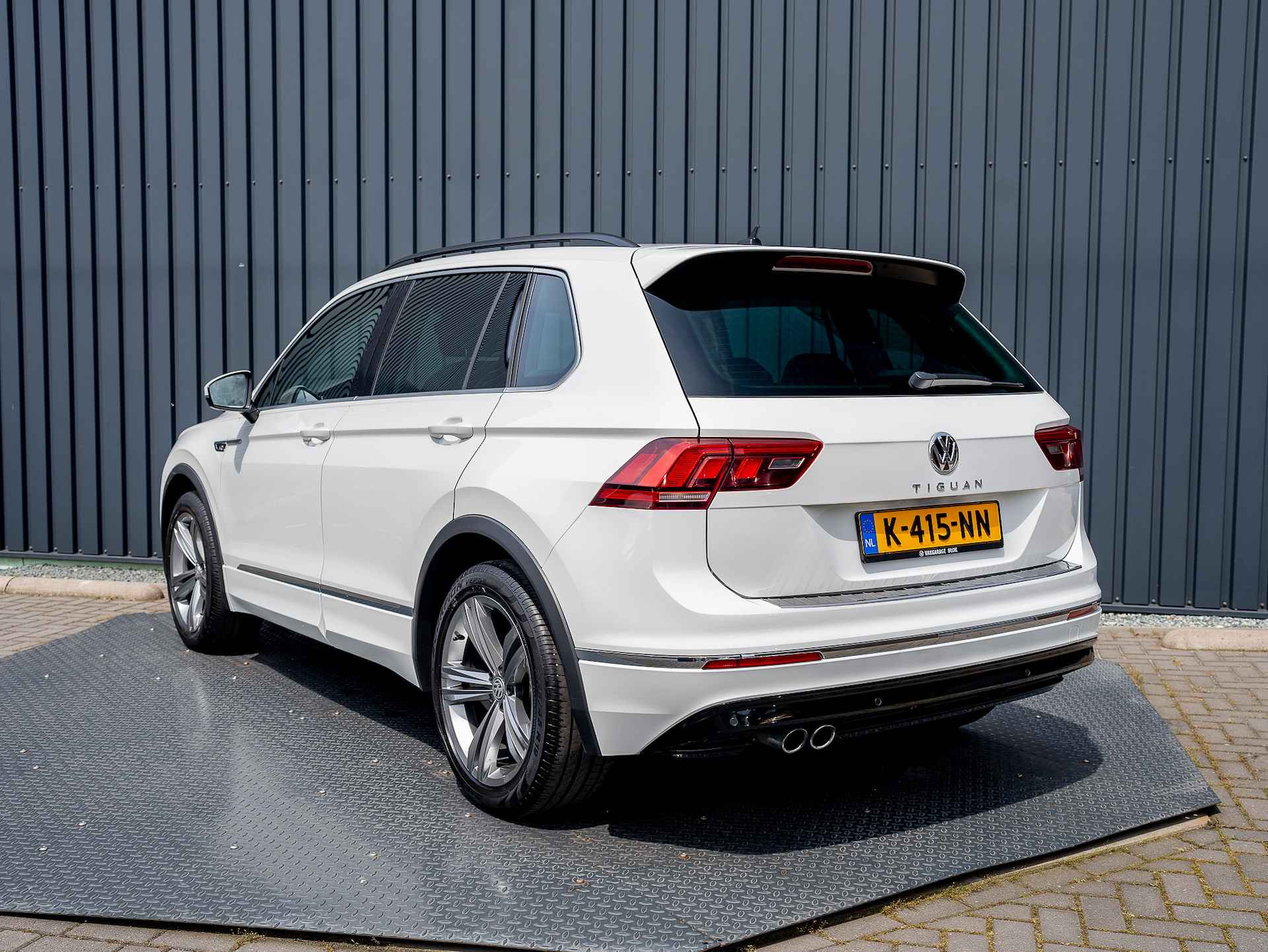 Volkswagen Tiguan 1.4 TSI 150Pk DSG R-Line | Trekhaak afnb. | Elek Klep. | Stoelverwarming | ACC | 19'' | Prijs Rijklaar!! - 5/49