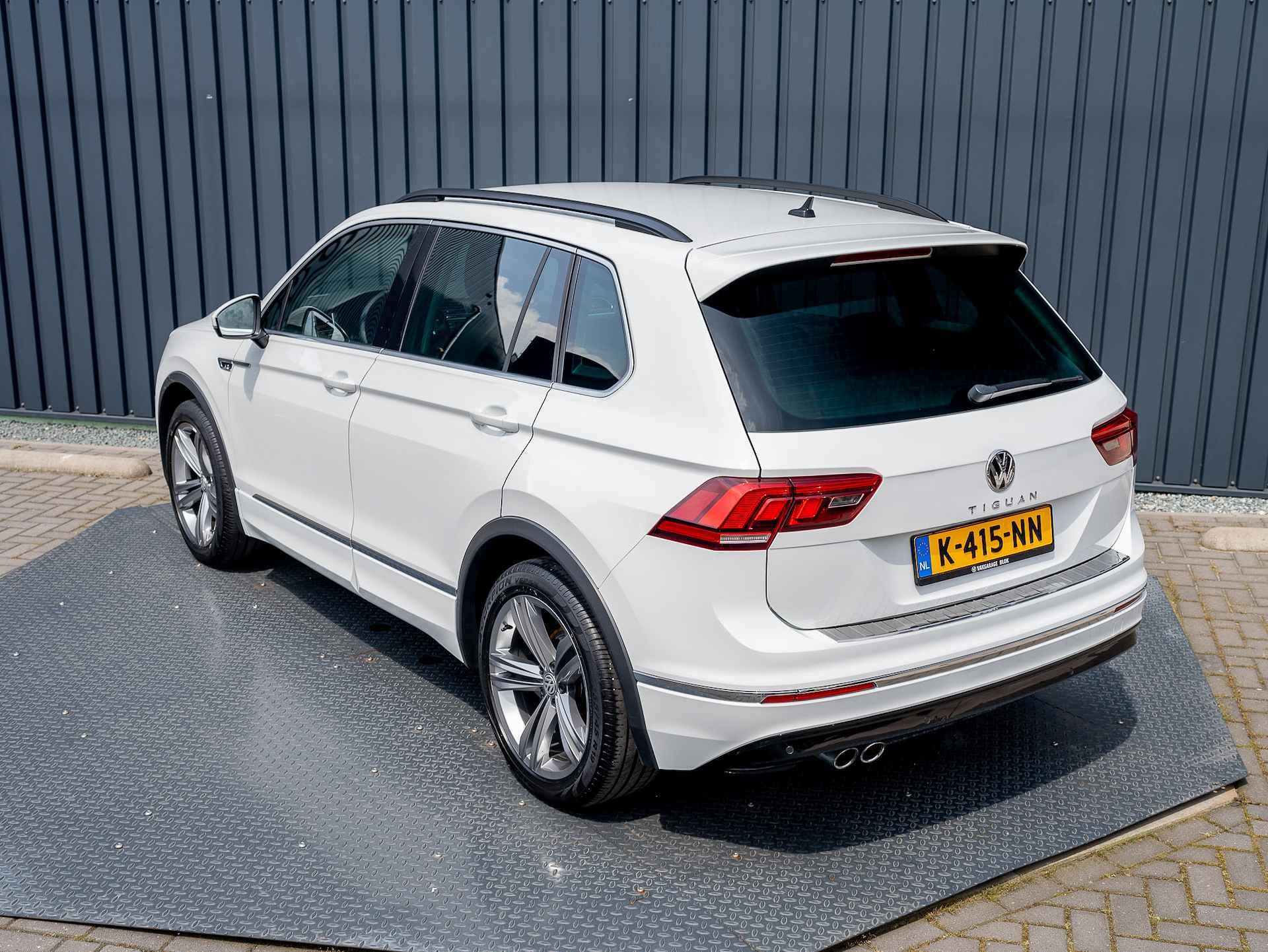 Volkswagen Tiguan 1.4 TSI 150Pk DSG R-Line | Trekhaak afnb. | Elek Klep. | Stoelverwarming | ACC | 19'' | Prijs Rijklaar!! - 43/49