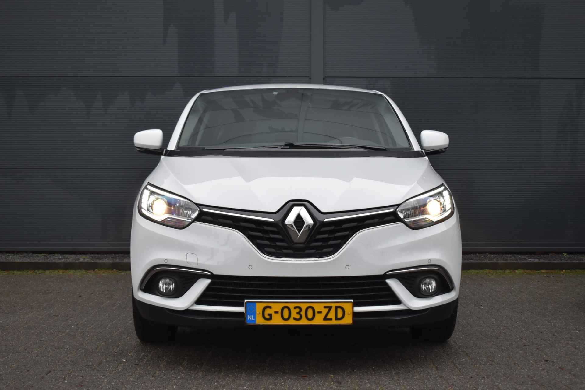 Renault Scénic 1.3 TCe Intens / Trekhaak / Navigatie / Camera / 20" LMV - 2/32